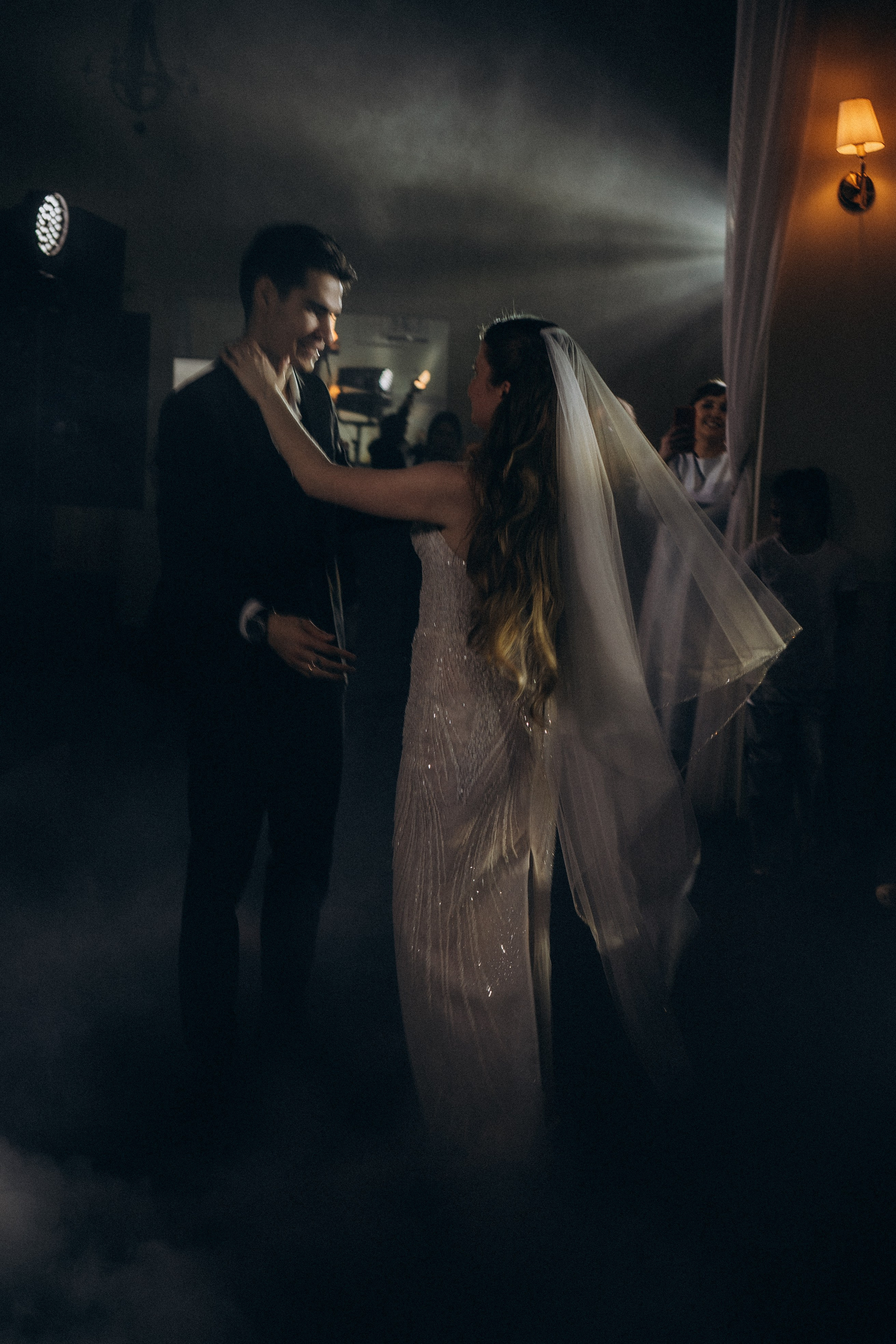 СВАДЕБНАЯ СЬЕМКА СБОРОВ В ОТЕЛЕ И ВЫЕЗД НА ЦЕРЕМОНИЮ (СНЯТО В СИБИРЕ В НИЖНЕВАРТОВСКЕ). Профессиональный фотограф, Санкт-Петербург — Виктория Богомолова