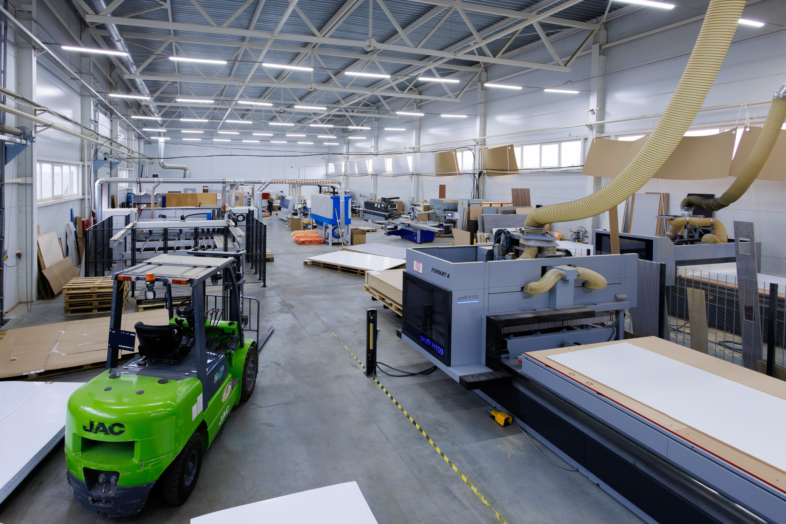 Съемка контента для рекламно-производственной фирмы «Дека» (2025). Репортажный и портретный фотограф в Ярославле Константин Горбачев