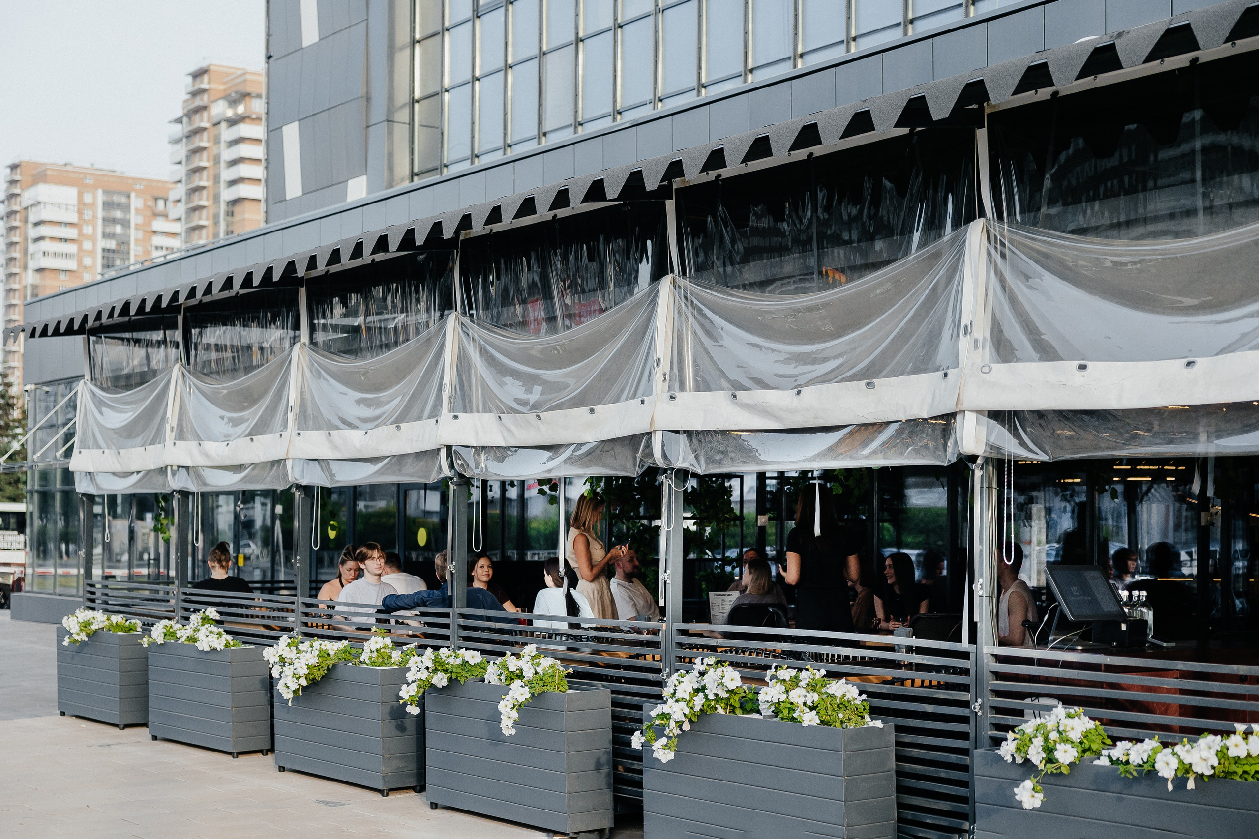 ГОРЯЧИЙ ЦЕХ открытие летней террасы. Фотограф свадебный семейный в Красноярске Шукшина Наталья