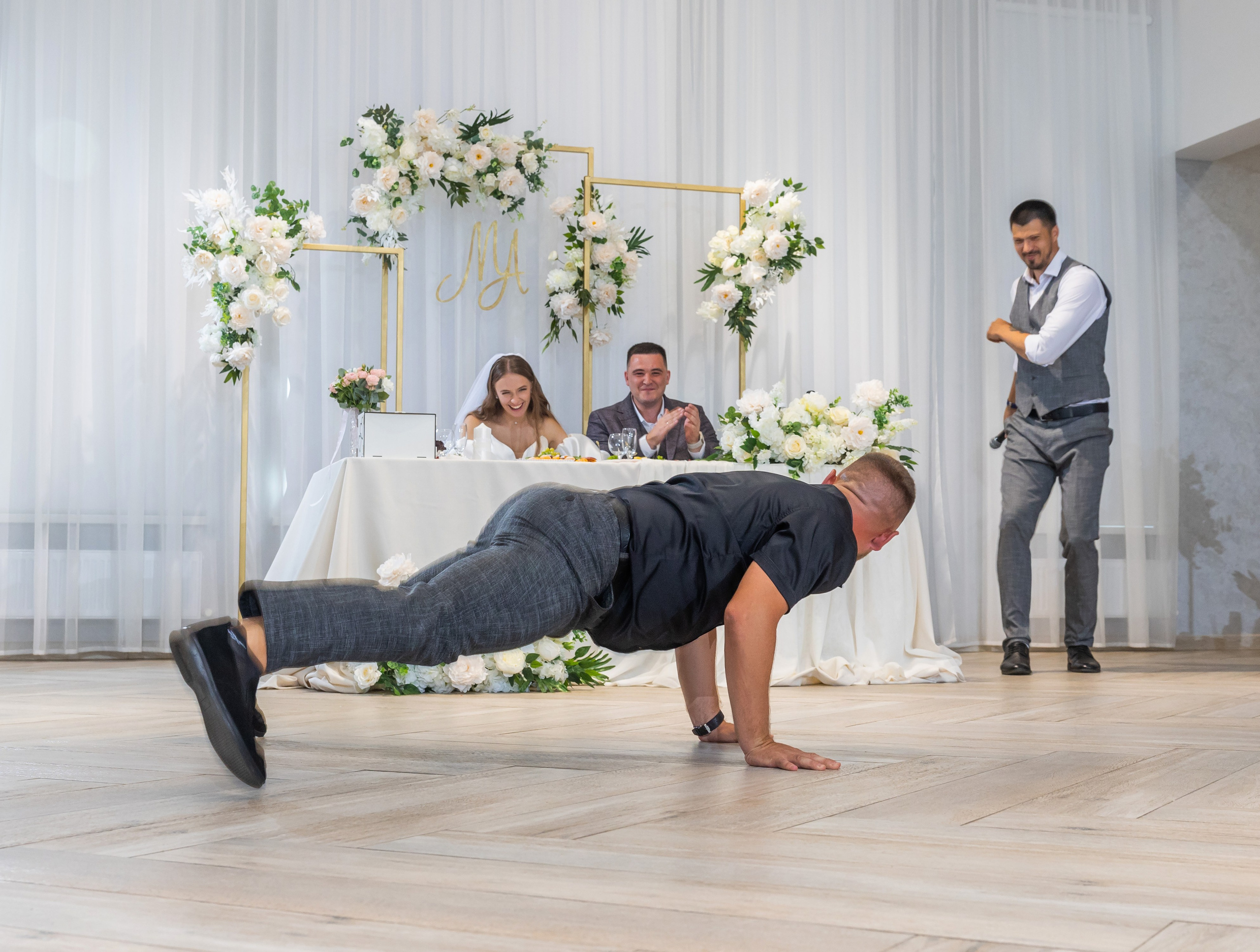 Михаил и Анастасия. Фотограф Петров Александр Свадьбы, Съемка в студии, Выпускные альбомы г. Балашов