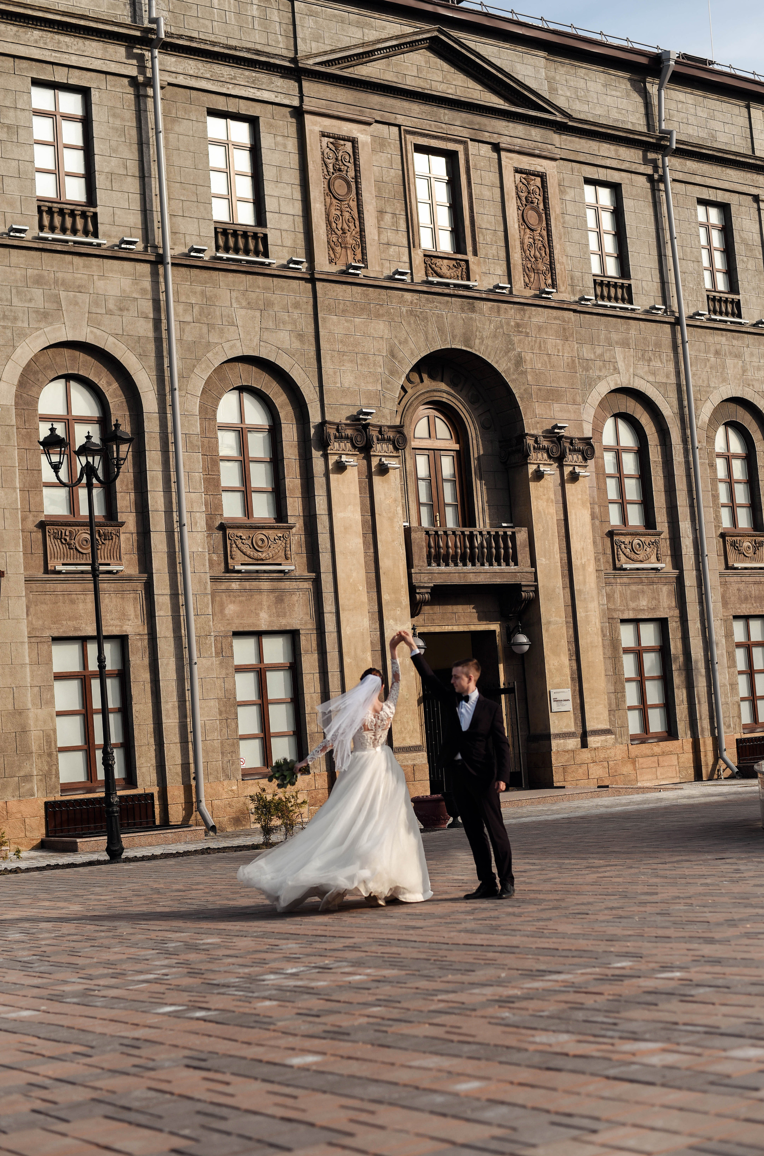 Весенняя, романтичная свадебная серия Владислава и Валентины. Свадебный, семейный, детский, контент фотограф в Омске Максим Ильин