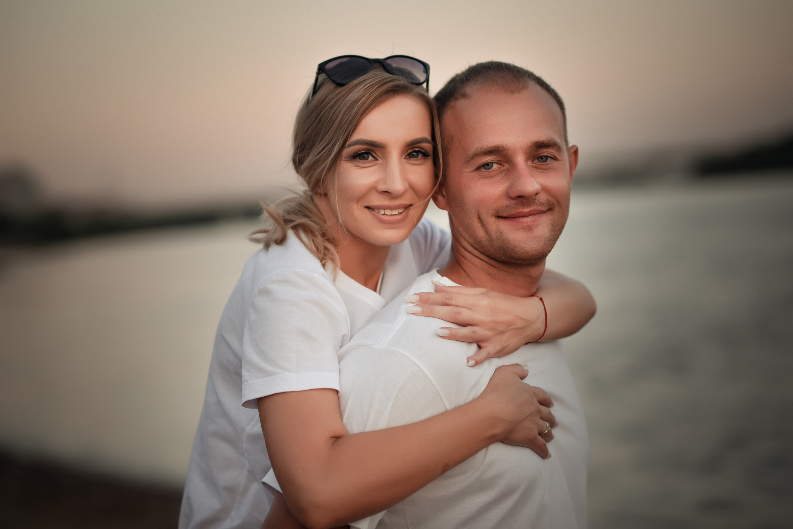 Love story в двух локациях город и природа. Свадебный, семейный, детский, контент фотограф в Омске Максим Ильин