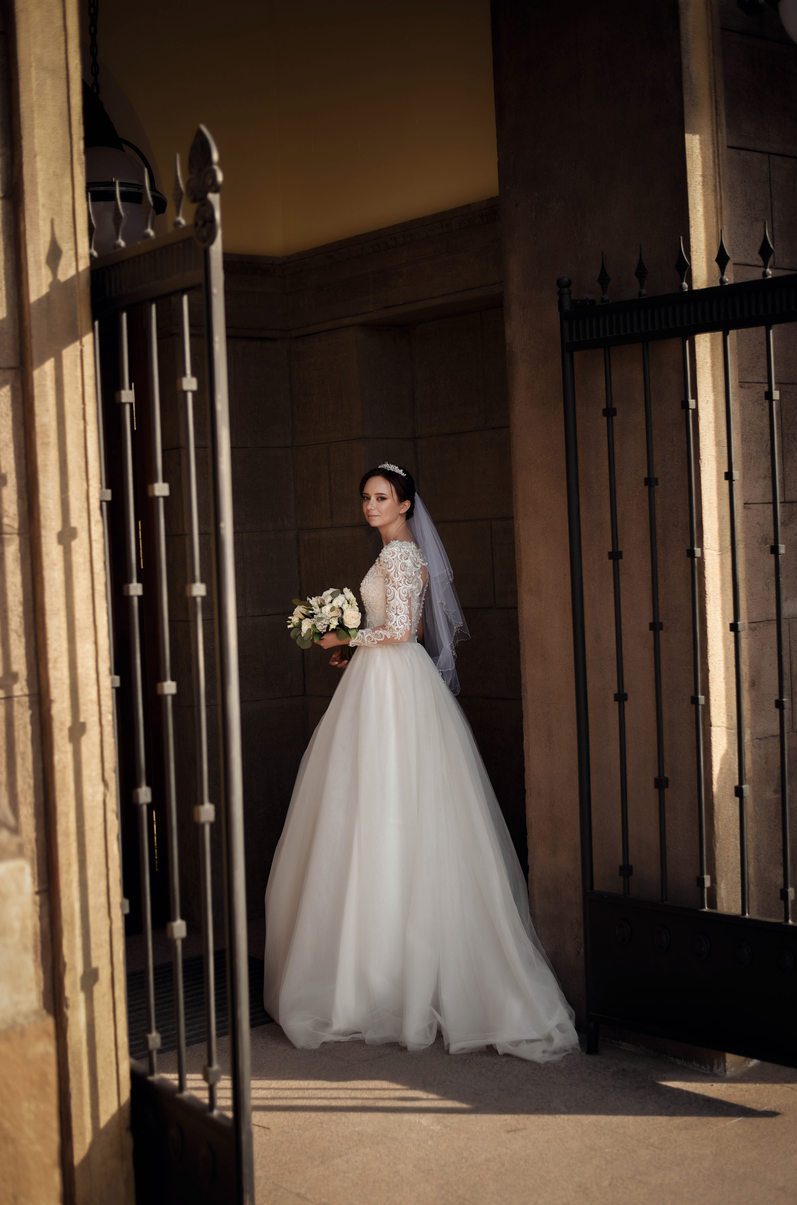 Весенняя, романтичная свадебная серия Владислава и Валентины. Свадебный, семейный, детский, контент фотограф в Омске Максим Ильин