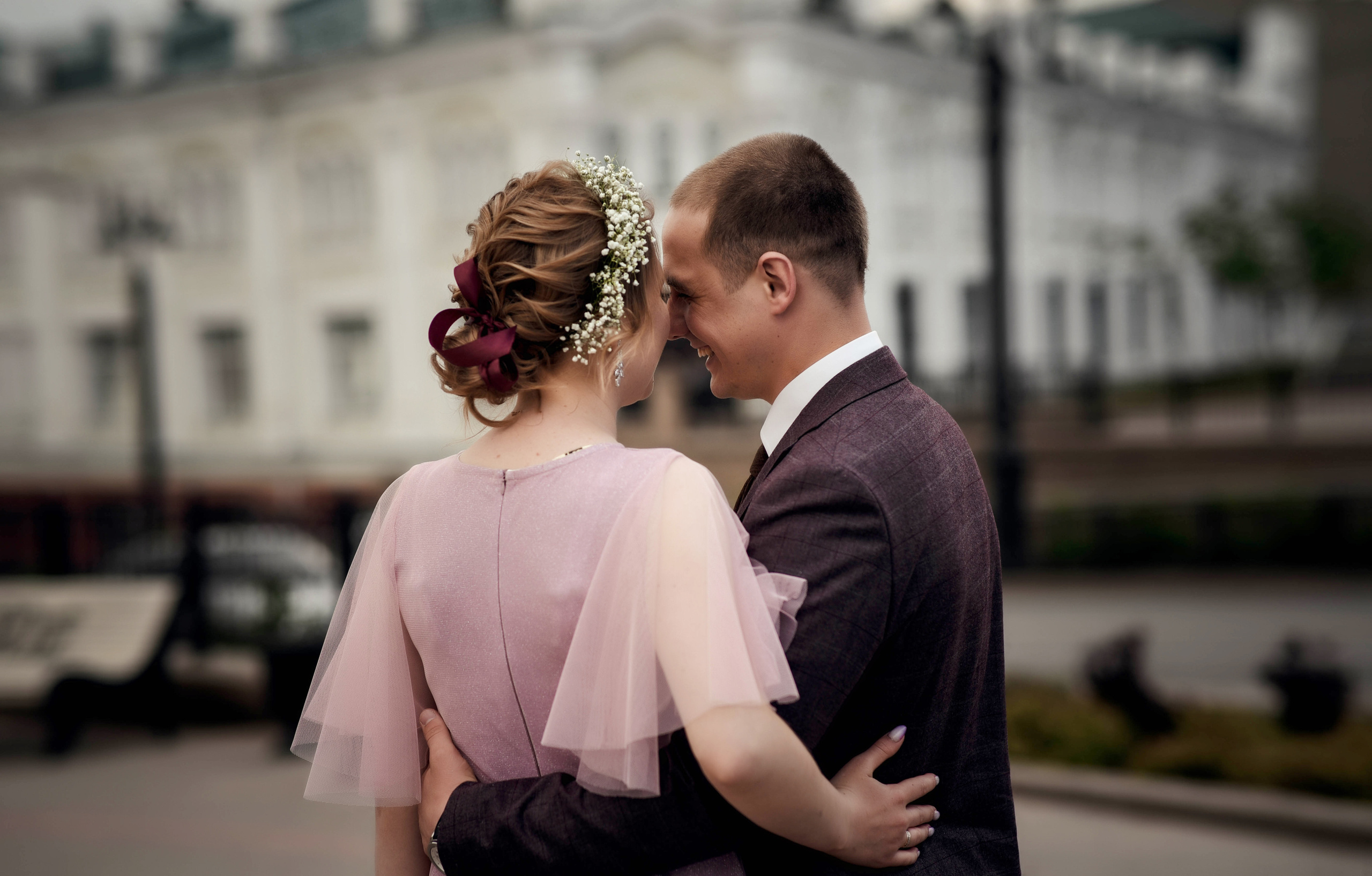 Цветущий май. Свадебная прогулка Андрея и Светланы. Свадебный, семейный, детский, контент фотограф в Омске Максим Ильин