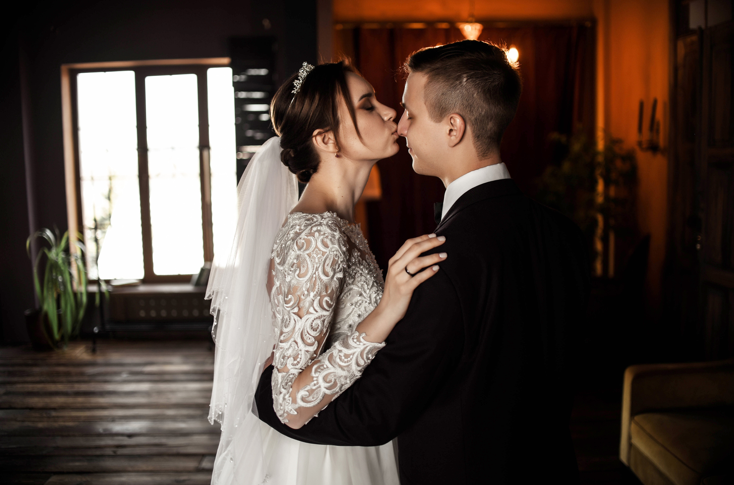 Весенняя, романтичная свадебная серия Владислава и Валентины. Свадебный, семейный, детский, контент фотограф в Омске Максим Ильин