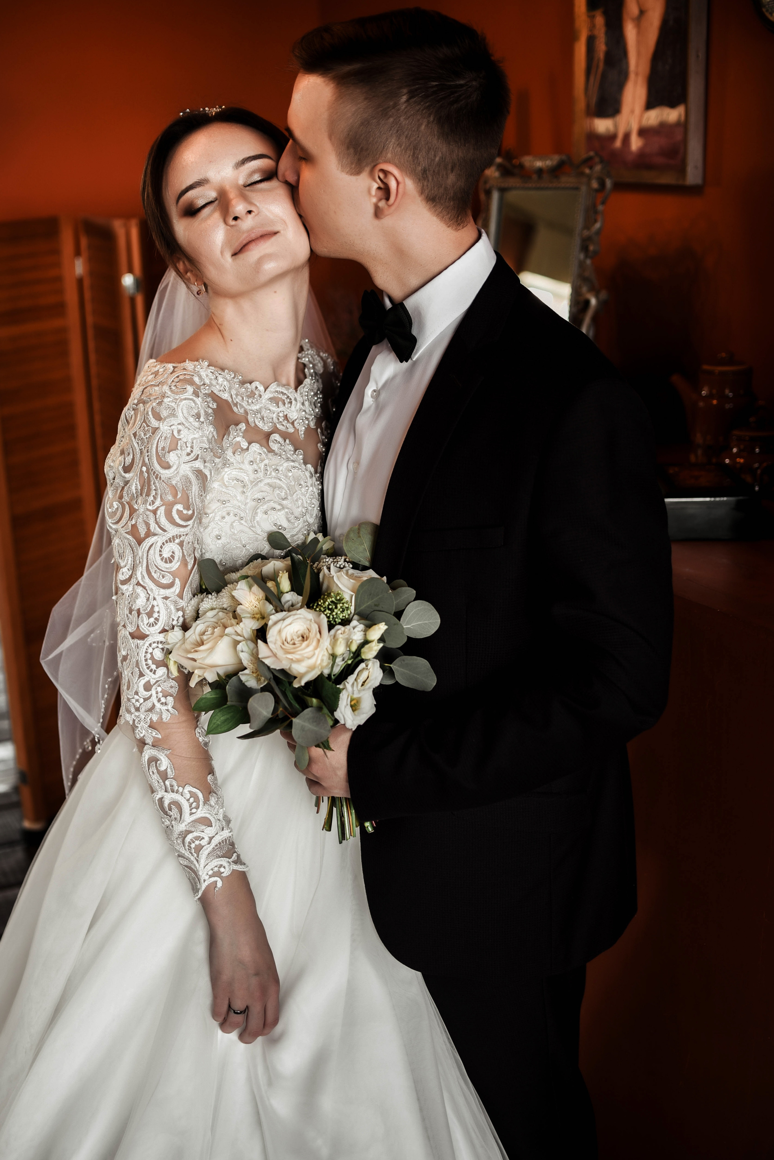 Весенняя, романтичная свадебная серия Владислава и Валентины. Свадебный, семейный, детский, контент фотограф в Омске Максим Ильин