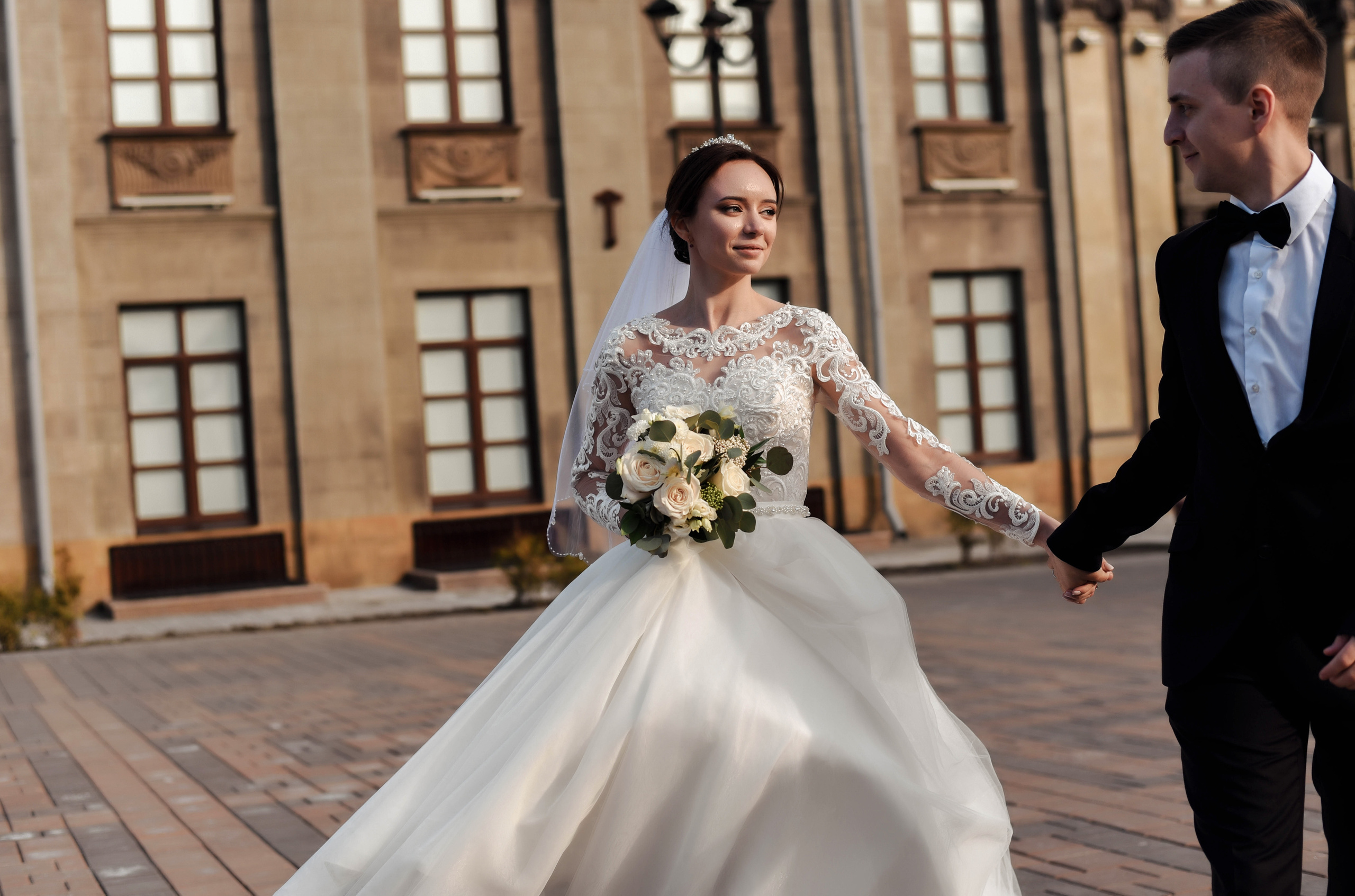 Весенняя, романтичная свадебная серия Владислава и Валентины. Свадебный, семейный, детский, контент фотограф в Омске Максим Ильин