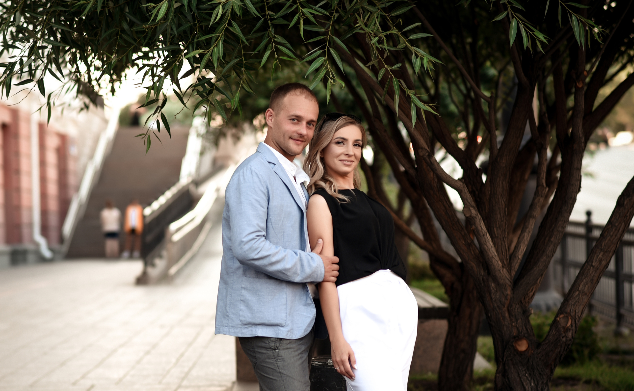 Love story в двух локациях город и природа. Свадебный, семейный, детский, контент фотограф в Омске Максим Ильин