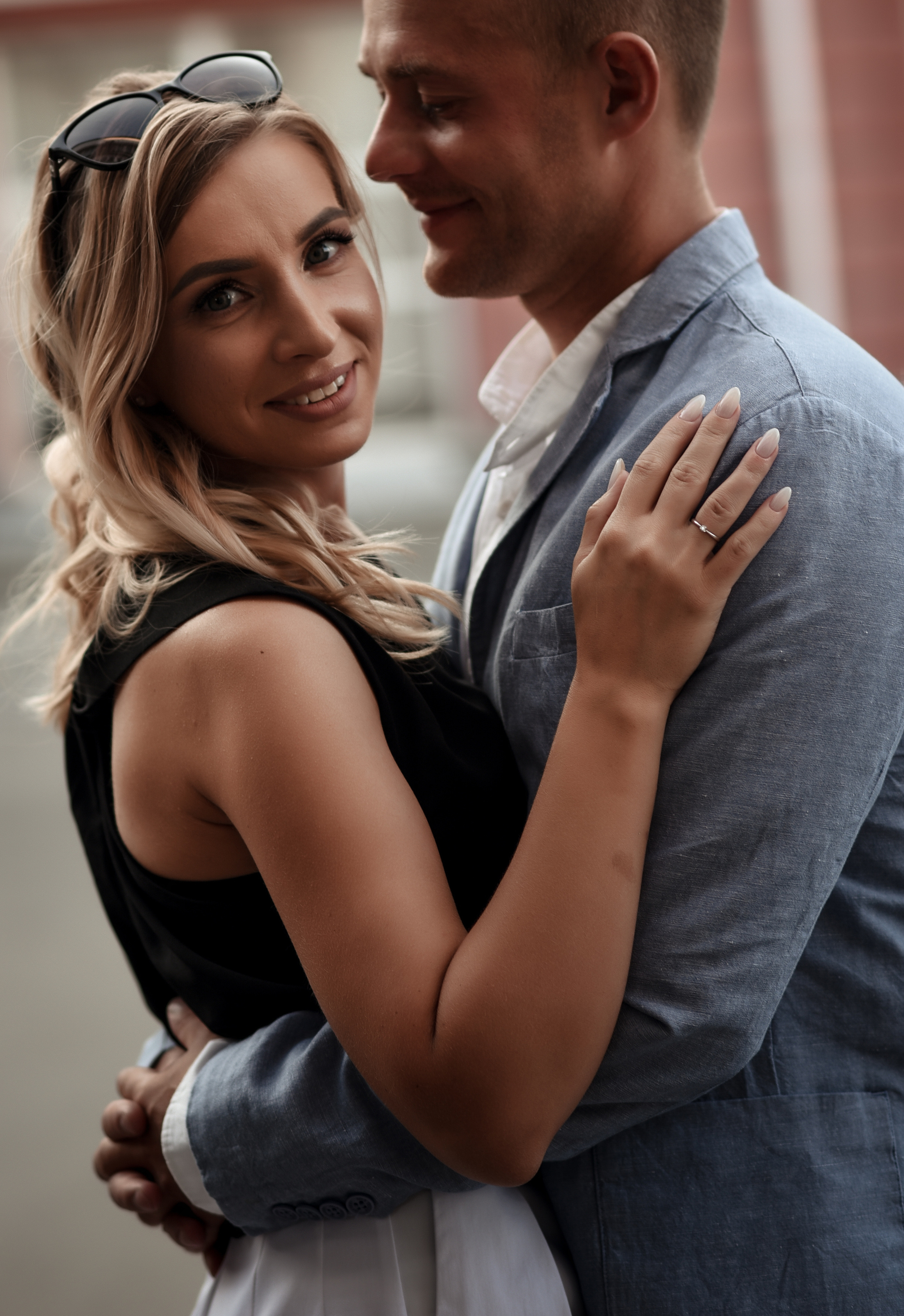 Love story в двух локациях город и природа. Свадебный, семейный, детский, контент фотограф в Омске Максим Ильин