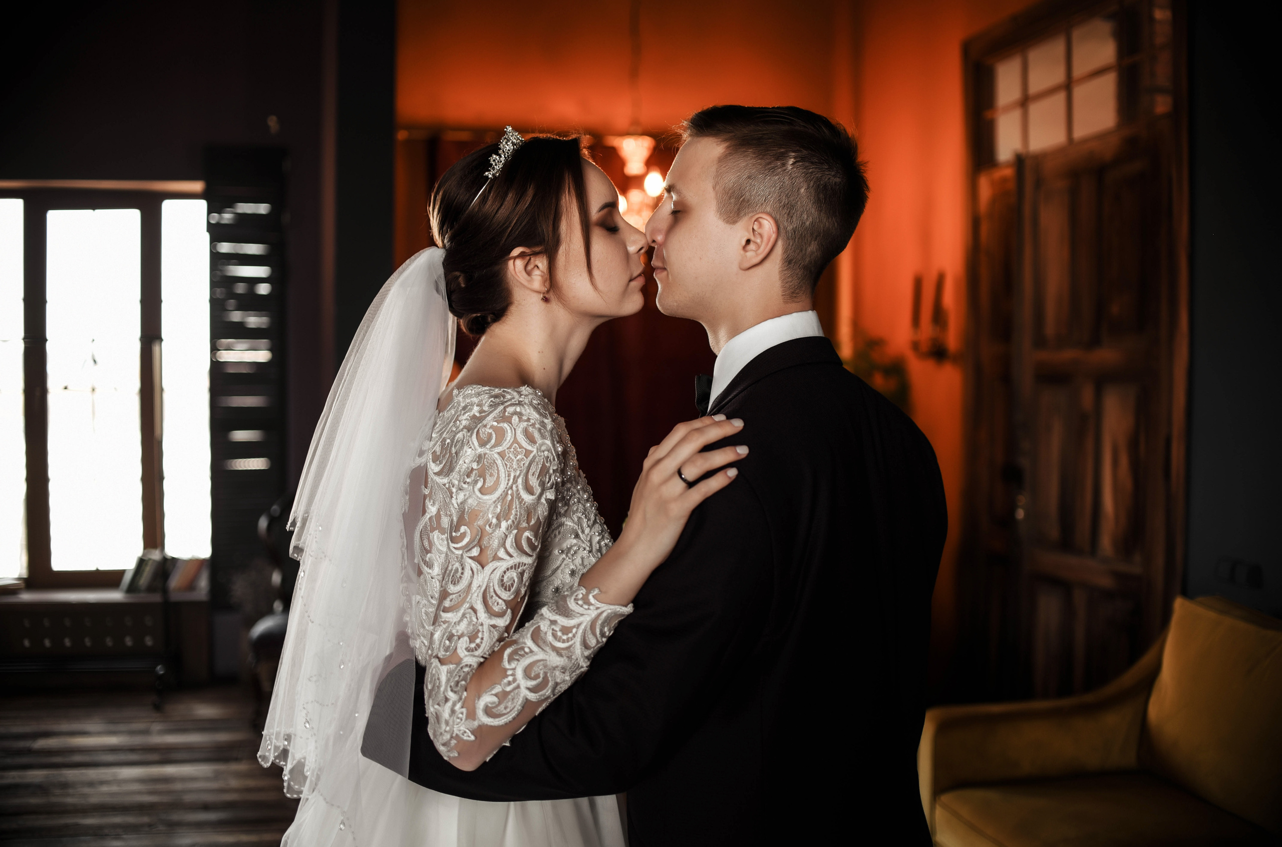 Весенняя, романтичная свадебная серия Владислава и Валентины. Свадебный, семейный, детский, контент фотограф в Омске Максим Ильин