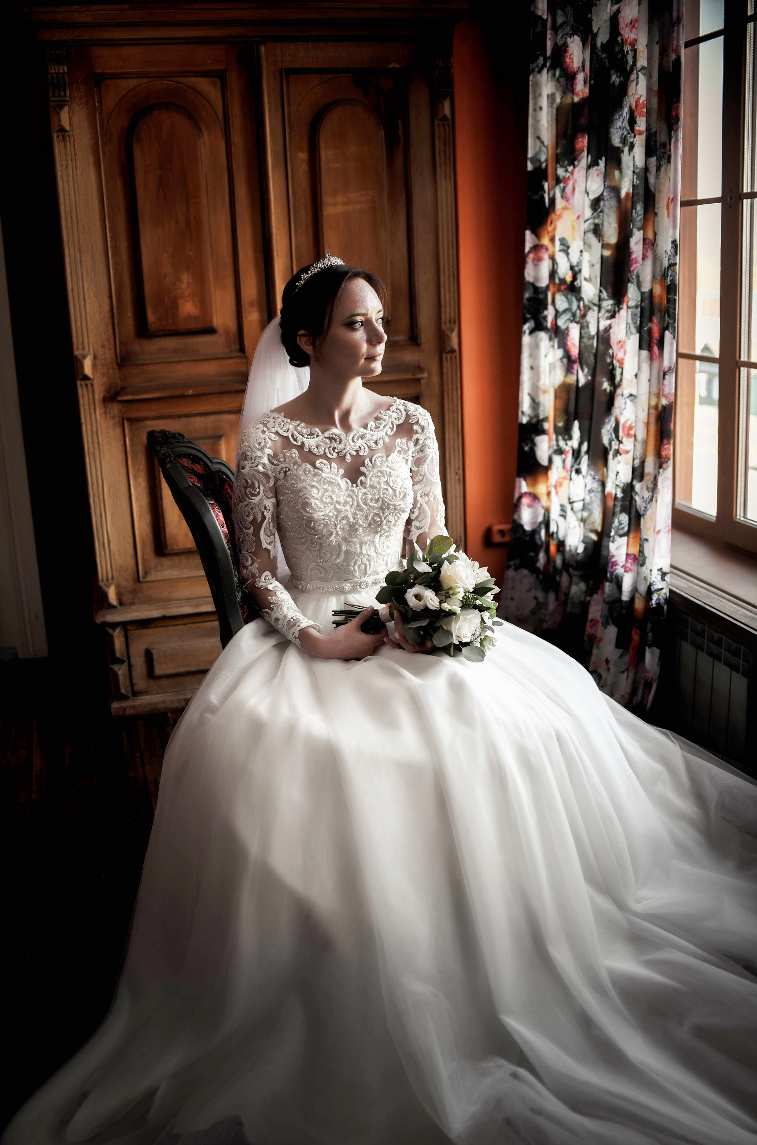 Весенняя, романтичная свадебная серия Владислава и Валентины. Свадебный, семейный, детский, контент фотограф в Омске Максим Ильин