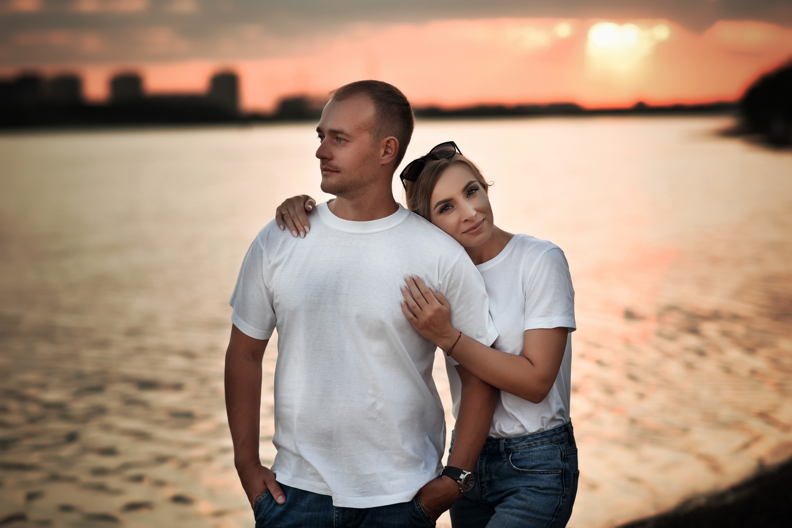 Love story в двух локациях город и природа. Свадебный, семейный, детский, контент фотограф в Омске Максим Ильин