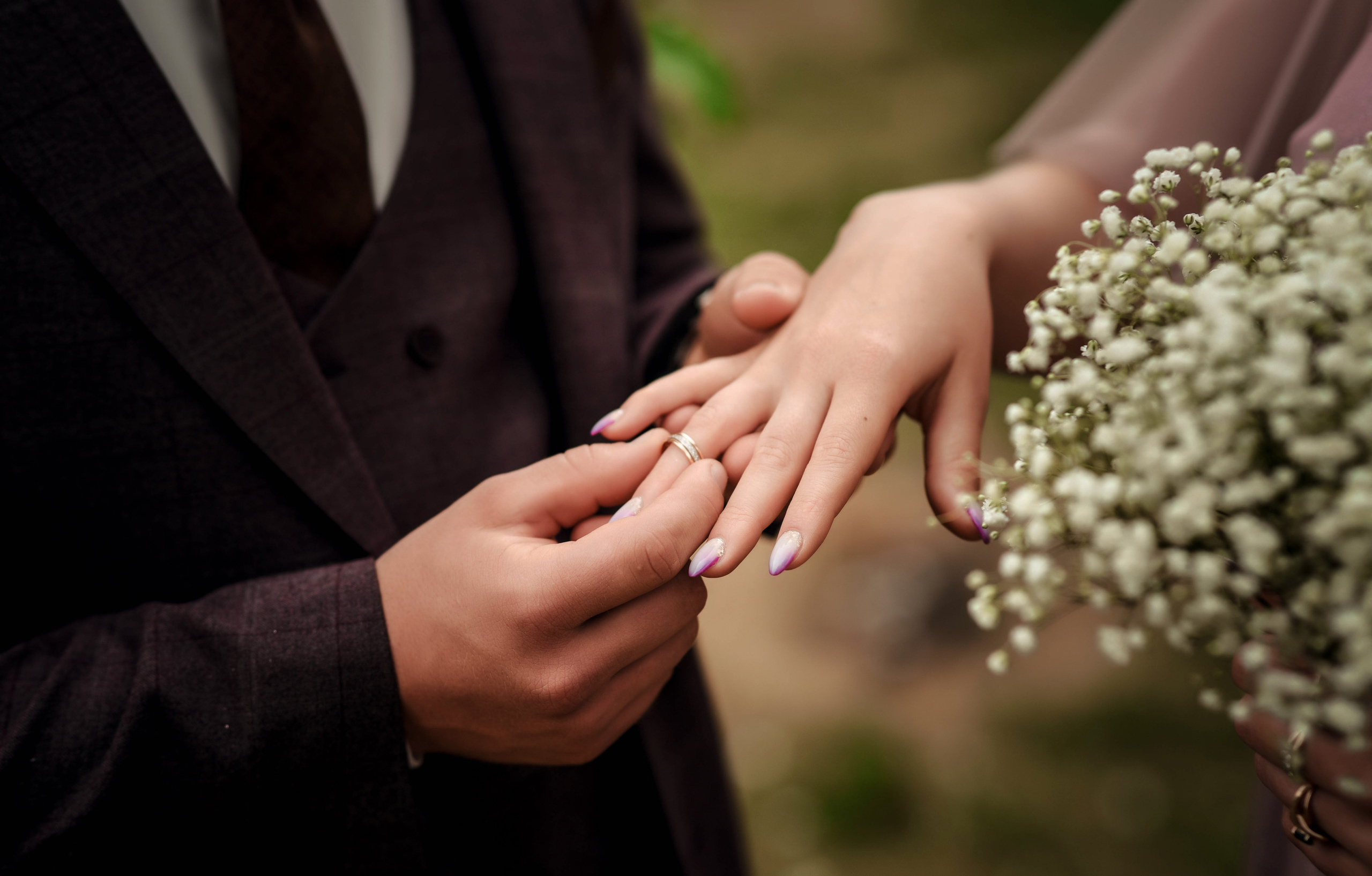 Цветущий май. Свадебная прогулка Андрея и Светланы. Свадебный, семейный, детский, контент фотограф в Омске Максим Ильин