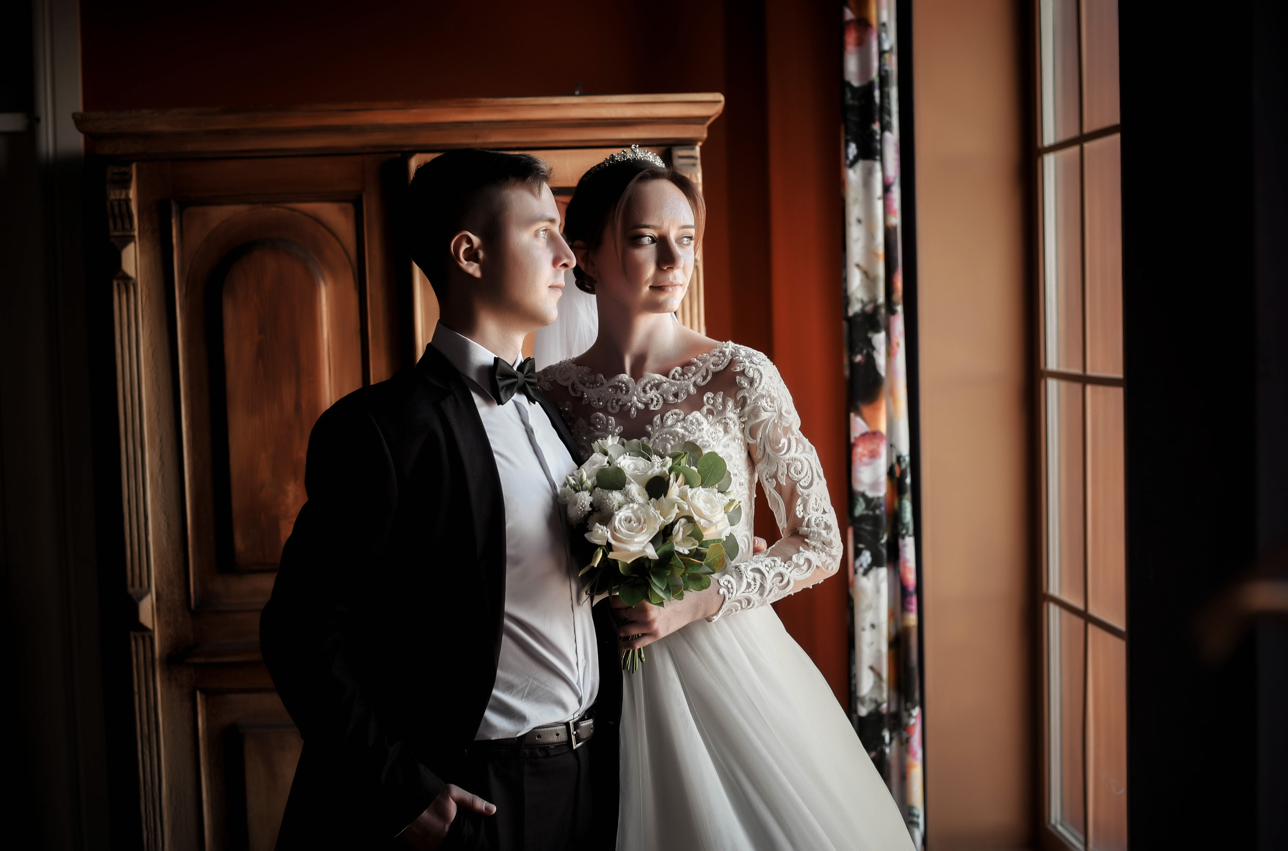 Весенняя, романтичная свадебная серия Владислава и Валентины. Свадебный, семейный, детский, контент фотограф в Омске Максим Ильин