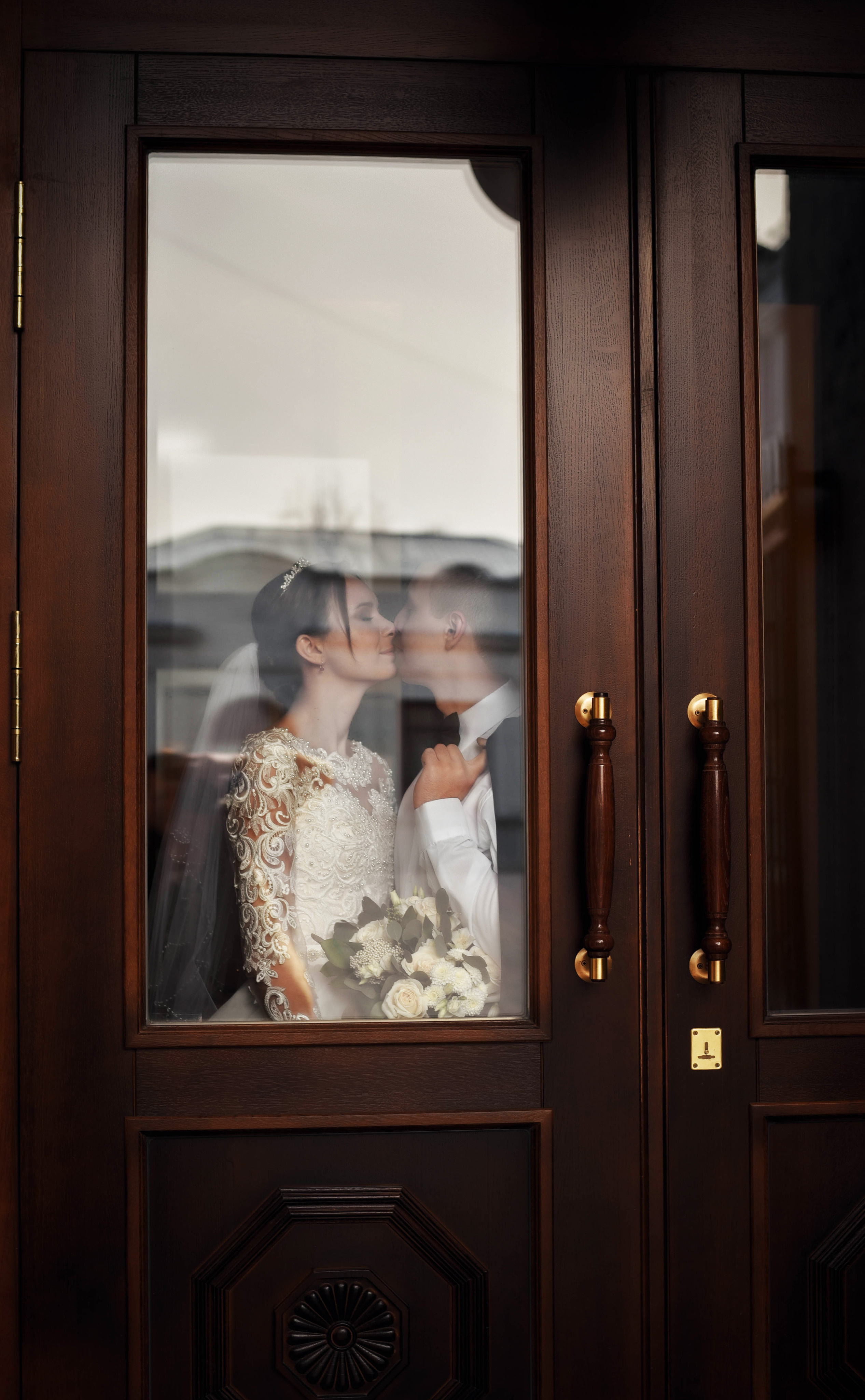 Весенняя, романтичная свадебная серия Владислава и Валентины. Свадебный, семейный, детский, контент фотограф в Омске Максим Ильин