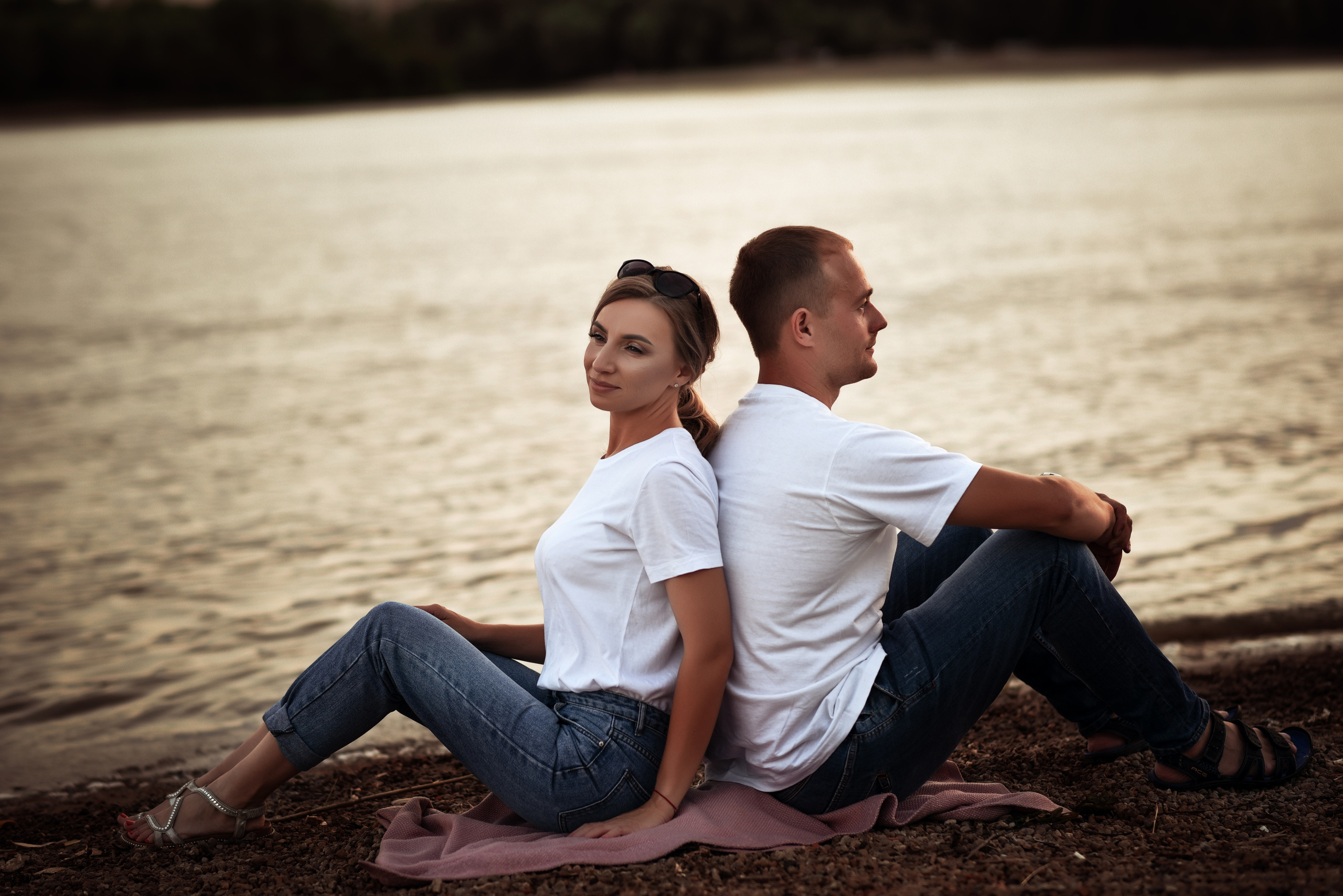 Love story в двух локациях город и природа. Свадебный, семейный, детский, контент фотограф в Омске Максим Ильин