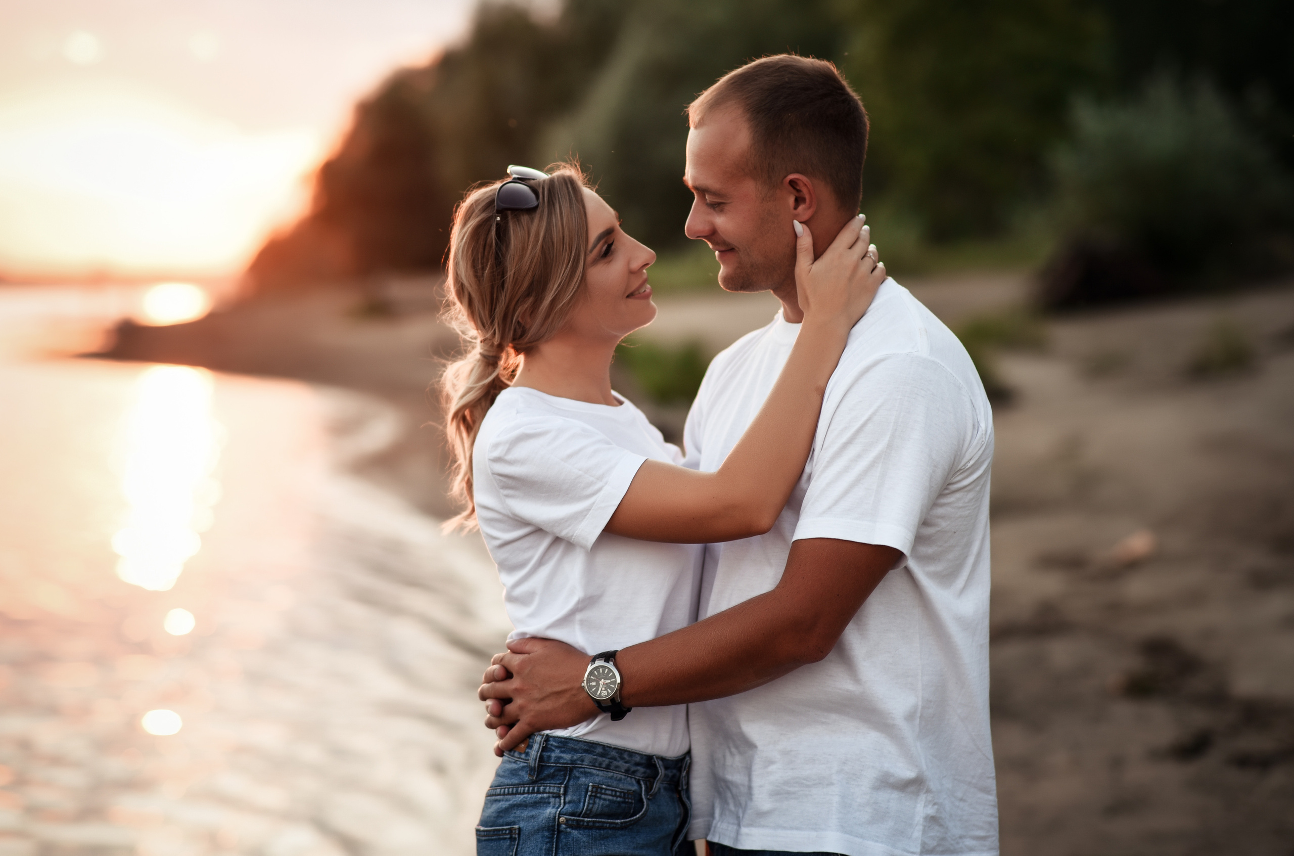 Love story в двух локациях город и природа. Свадебный, семейный, детский, контент фотограф в Омске Максим Ильин