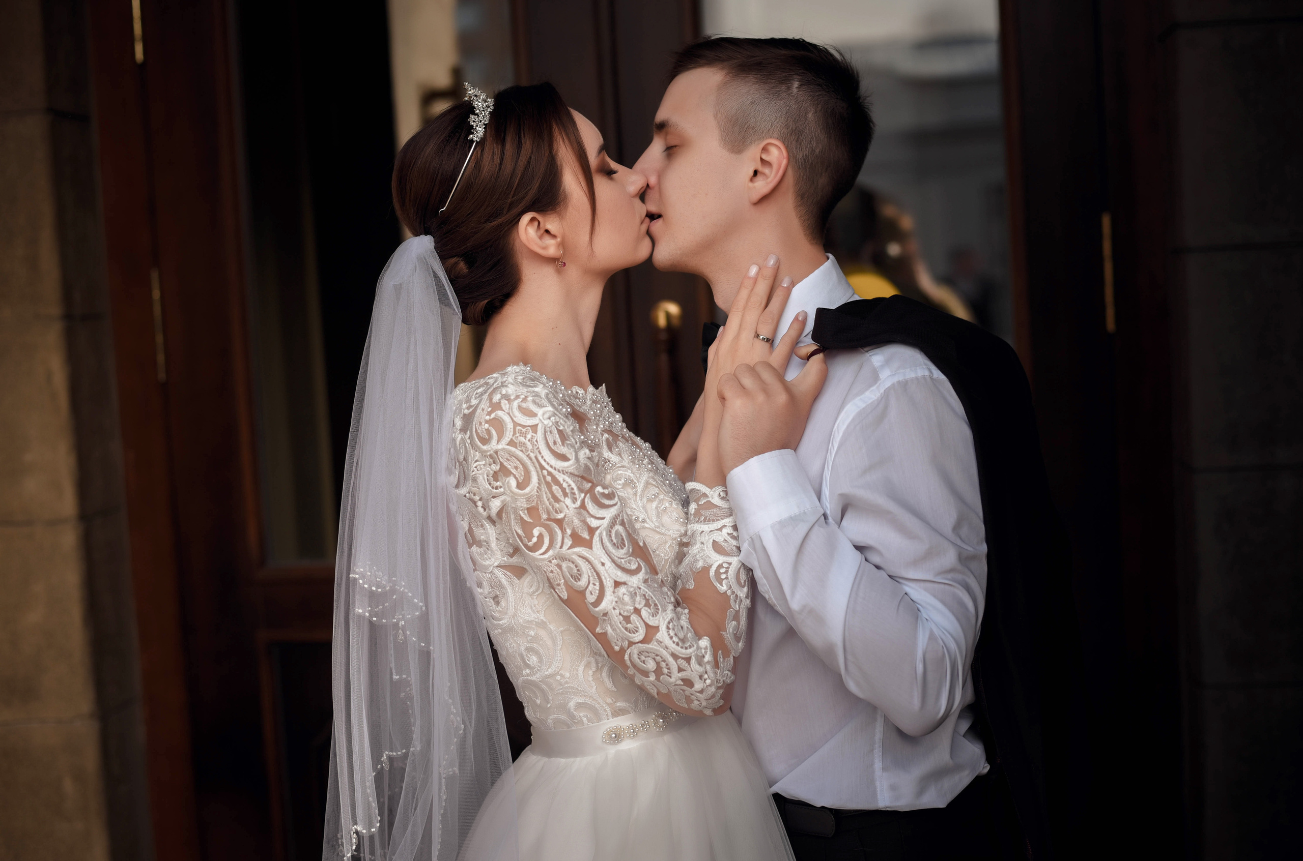 Весенняя, романтичная свадебная серия Владислава и Валентины. Свадебный, семейный, детский, контент фотограф в Омске Максим Ильин