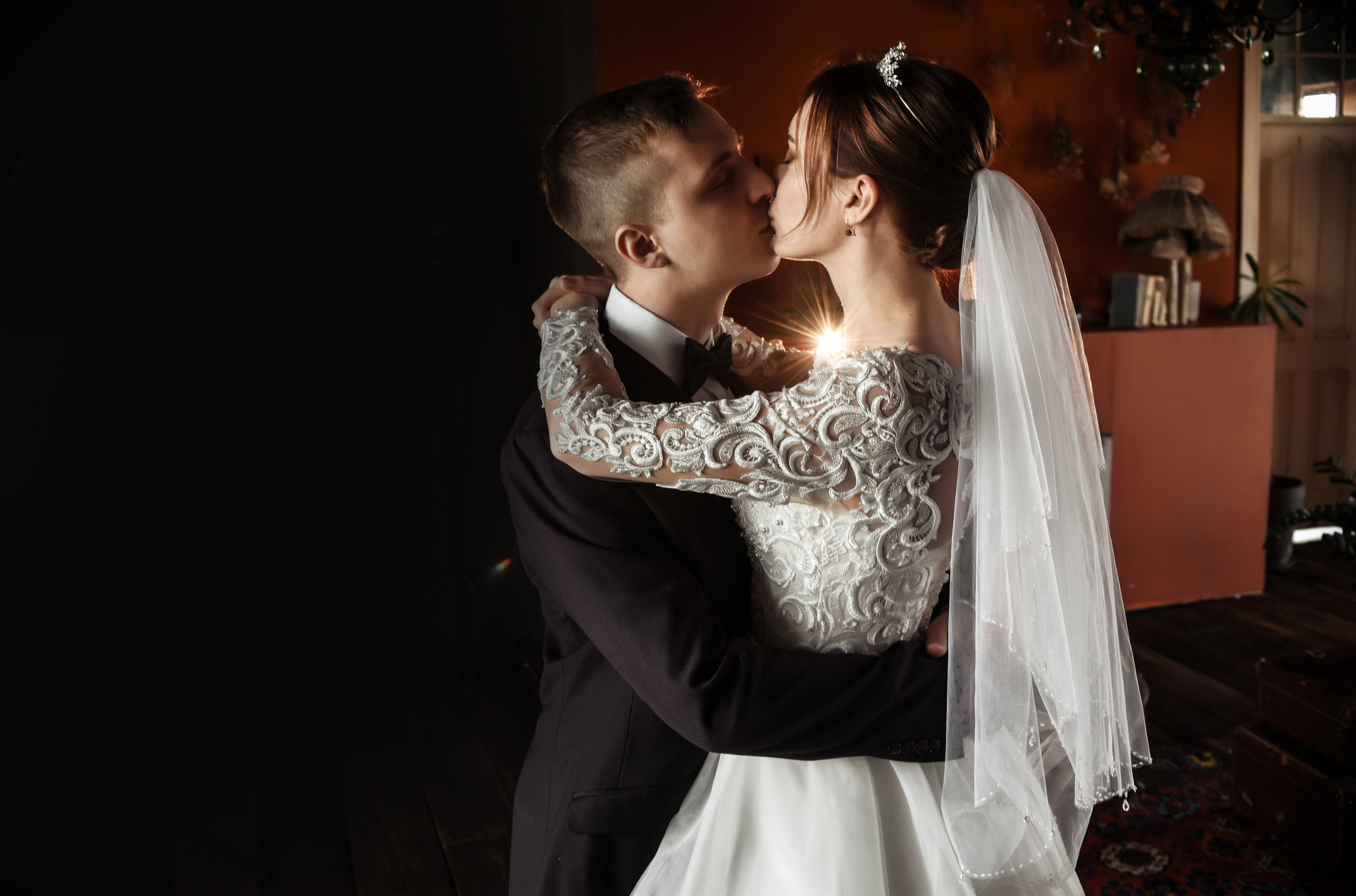 Весенняя, романтичная свадебная серия Владислава и Валентины. Свадебный, семейный, детский, контент фотограф в Омске Максим Ильин