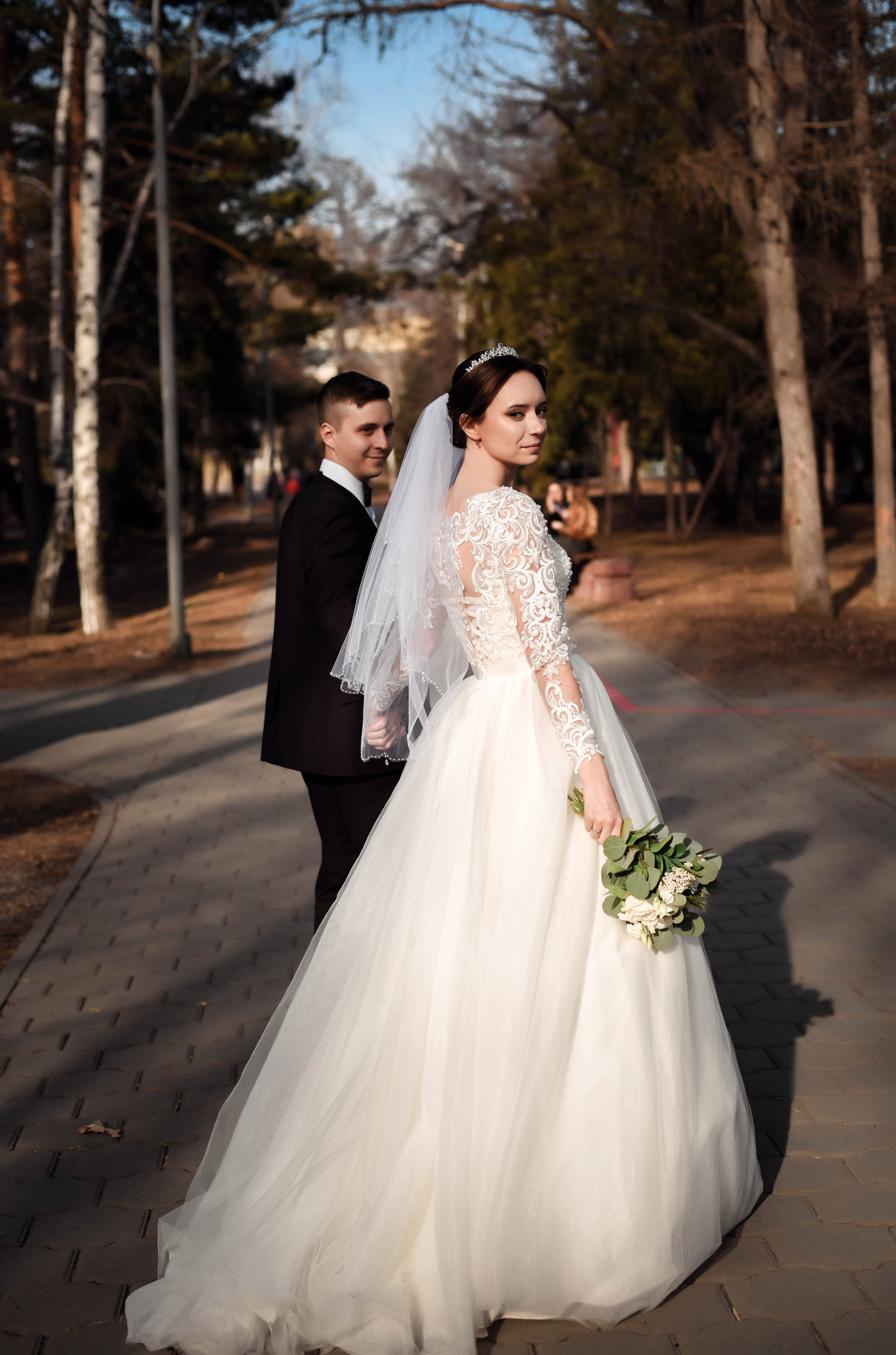Весенняя, романтичная свадебная серия Владислава и Валентины. Свадебный, семейный, детский, контент фотограф в Омске Максим Ильин