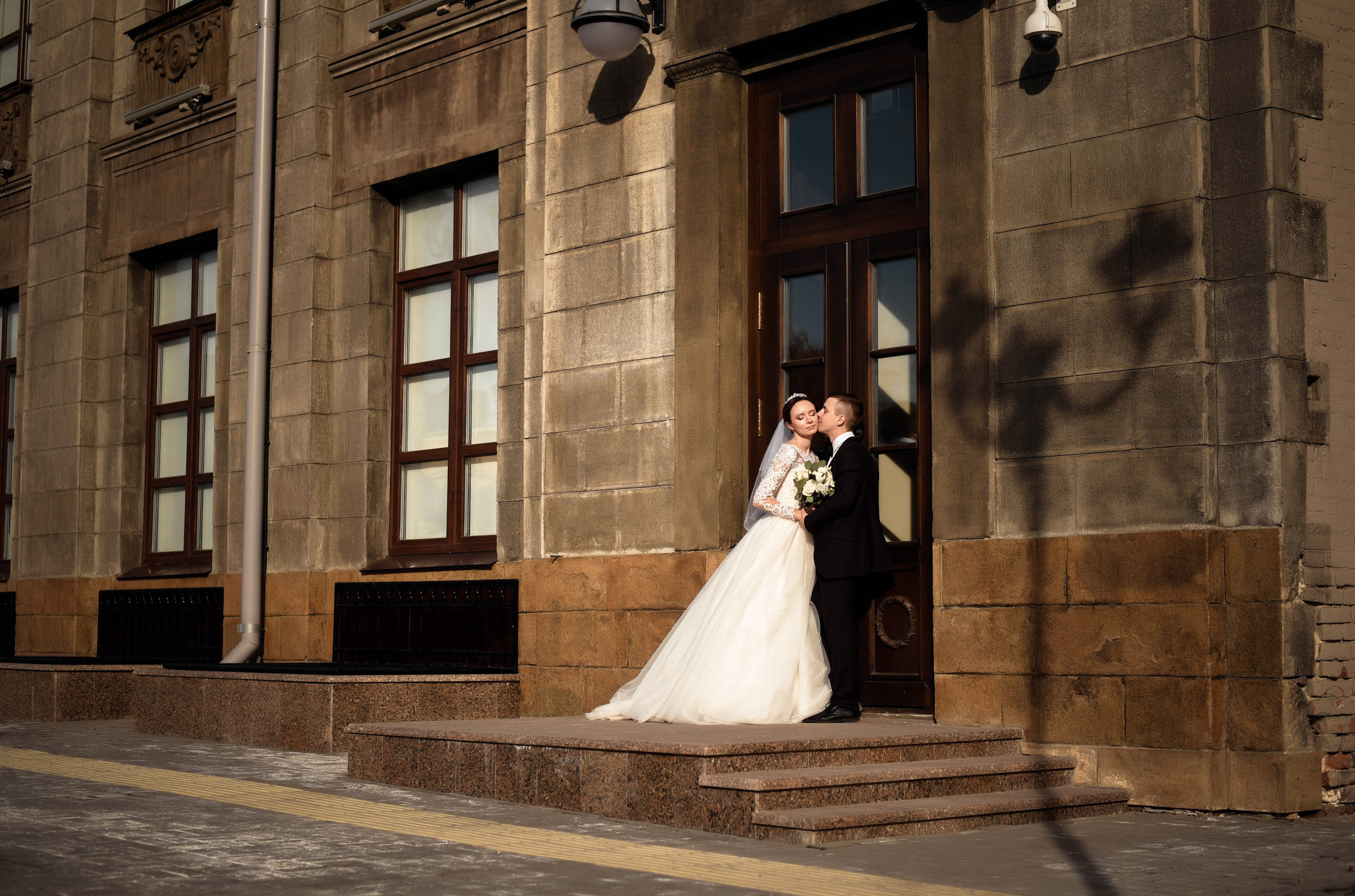 Весенняя, романтичная свадебная серия Владислава и Валентины. Свадебный, семейный, детский, контент фотограф в Омске Максим Ильин