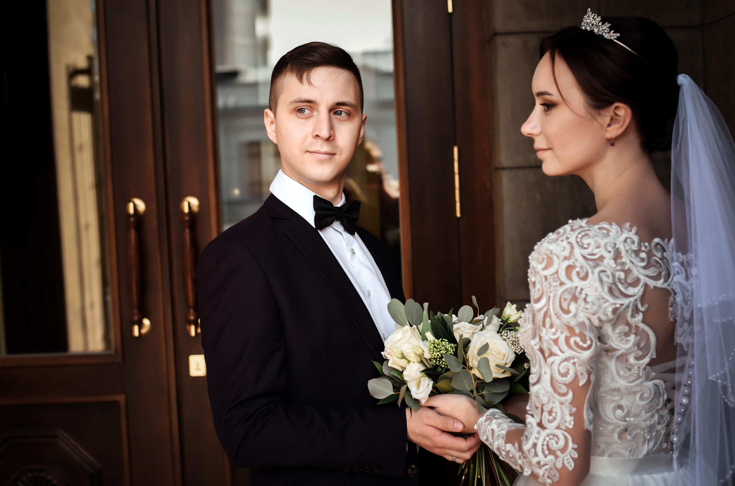 Весенняя, романтичная свадебная серия Владислава и Валентины. Свадебный, семейный, детский, контент фотограф в Омске Максим Ильин