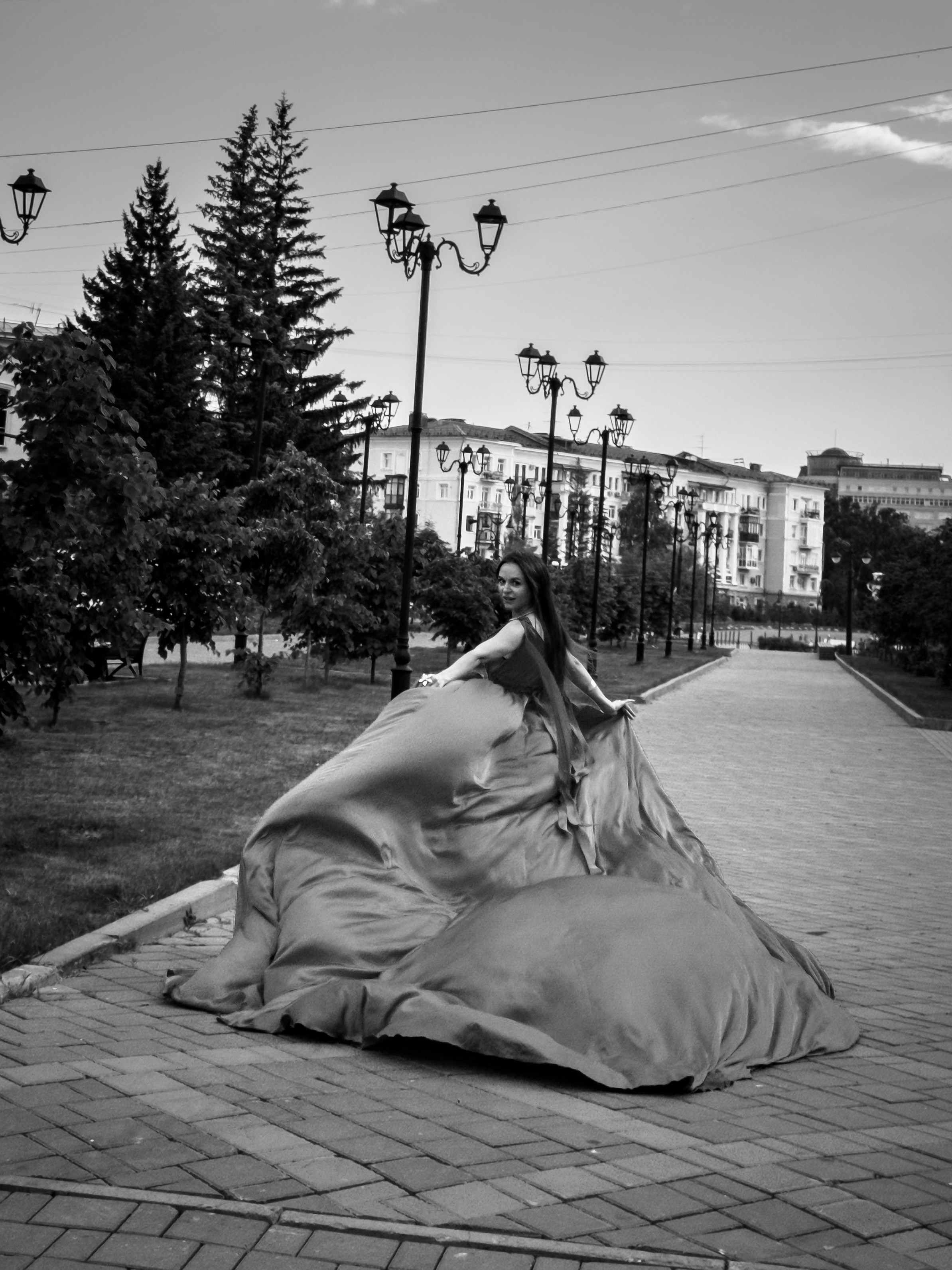 Летящие платья. Мобильный фотограф в Омске