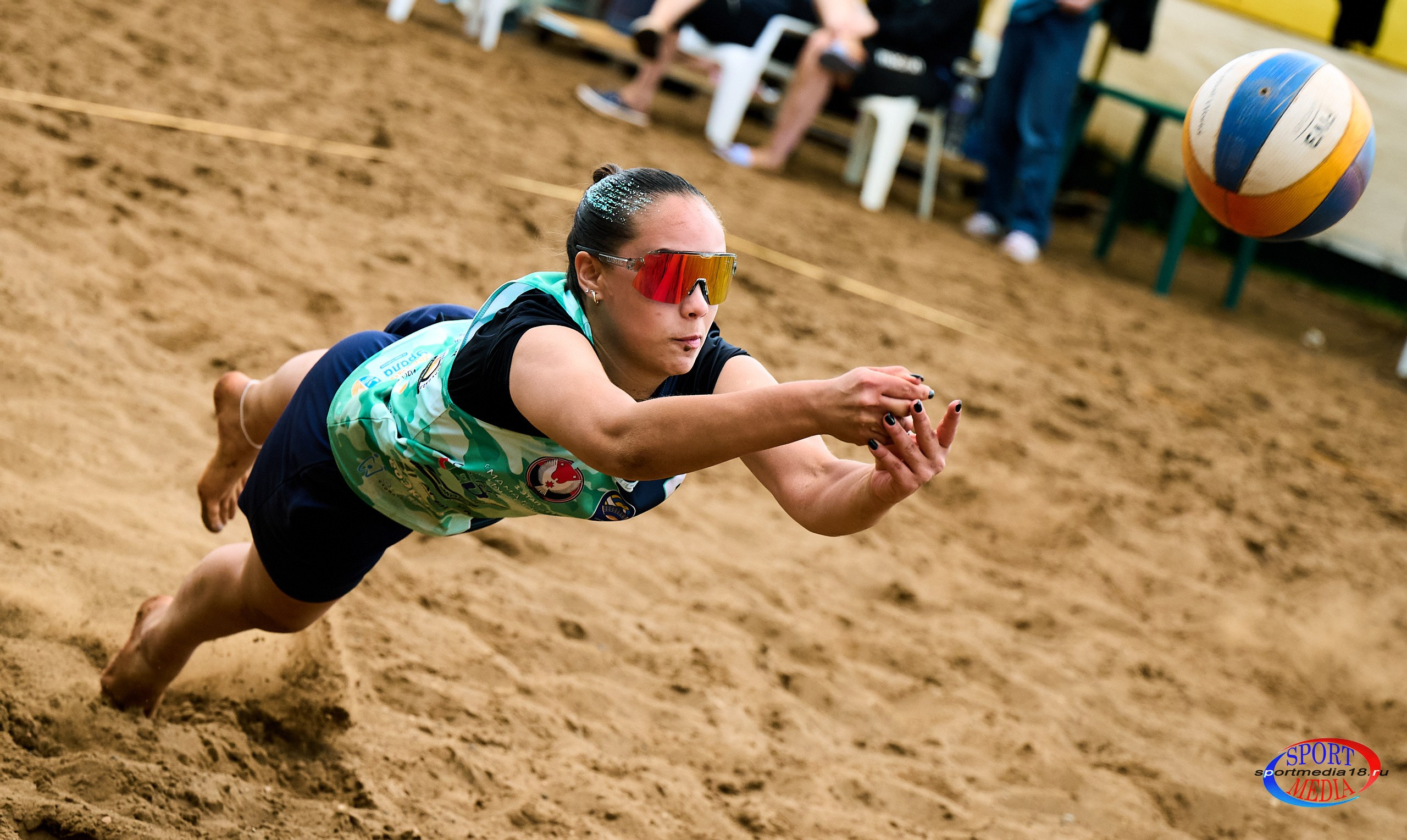 Пляжный волейбол. ПРИВОЛЖСКАЯ ЛИГА MIXT Ижевск 18.05.2025. Спортивный репортажный фотограф в Ижевске Сергей Мерзляков