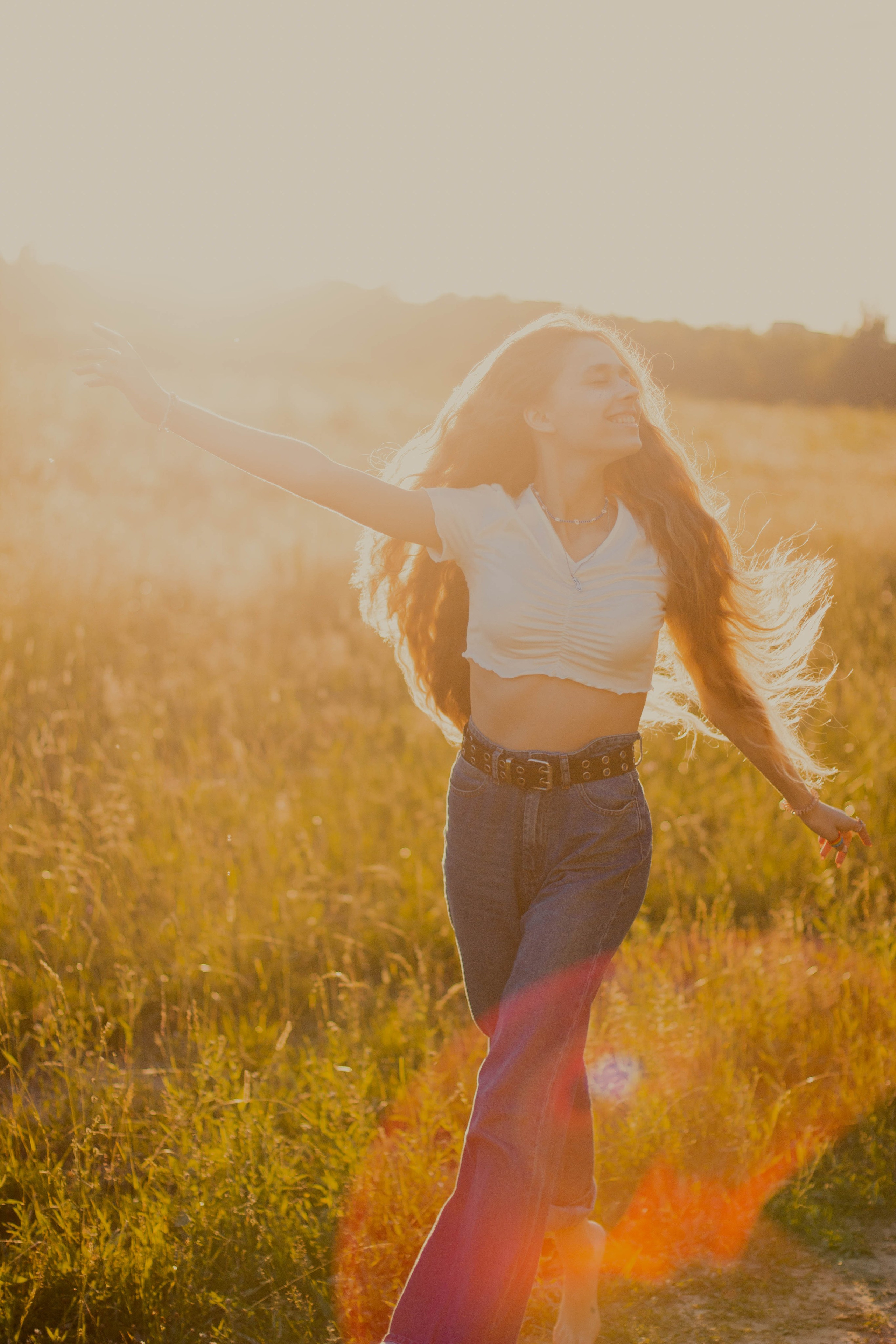 Ира на закате. Фотограф Нетбай Ксения в Москве Калуге