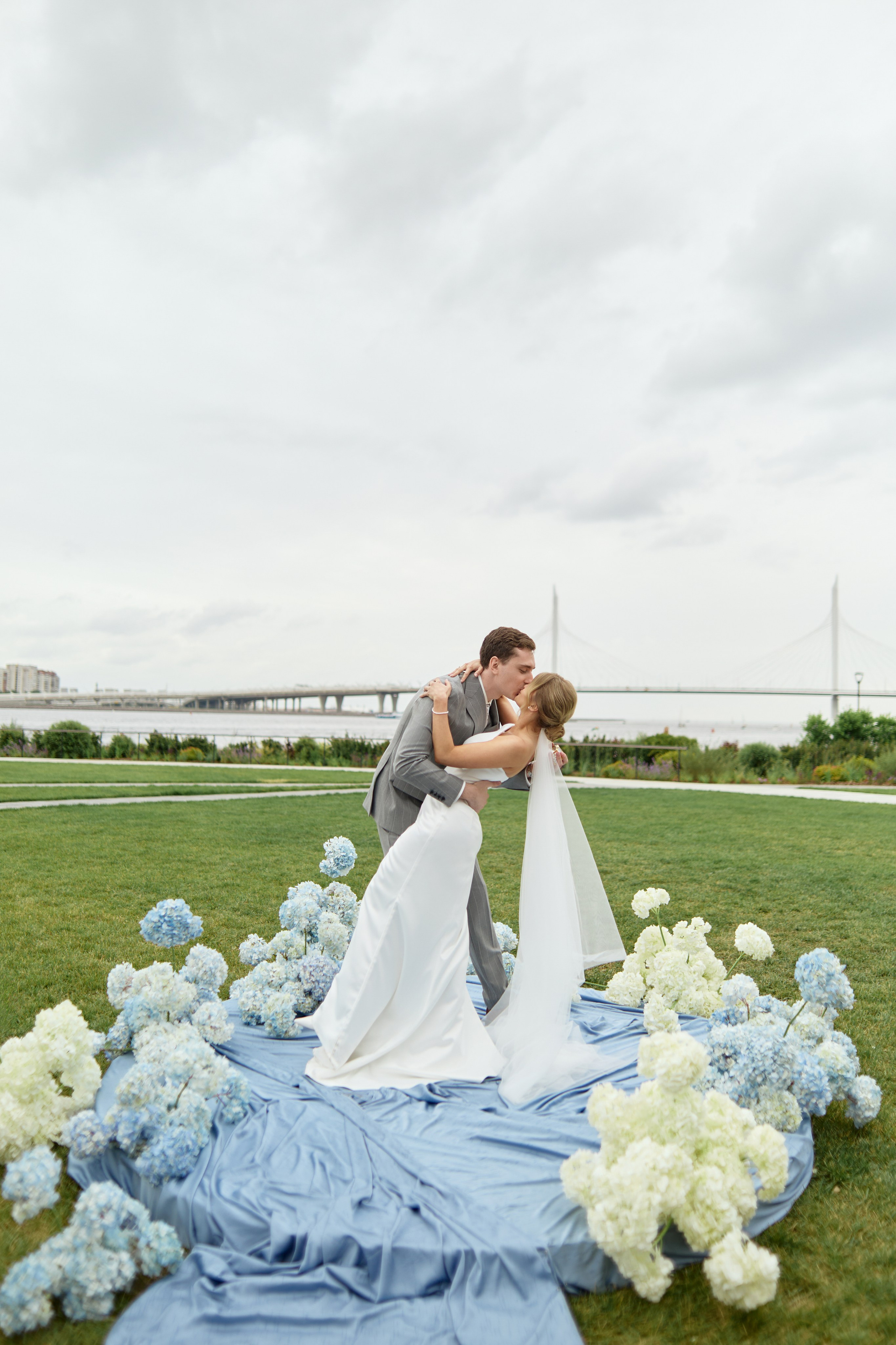 Свадьба в Royal Beach. Сестры Карабаза. Фотографы и ретушеры в Москве и Санкт-Петербурге
