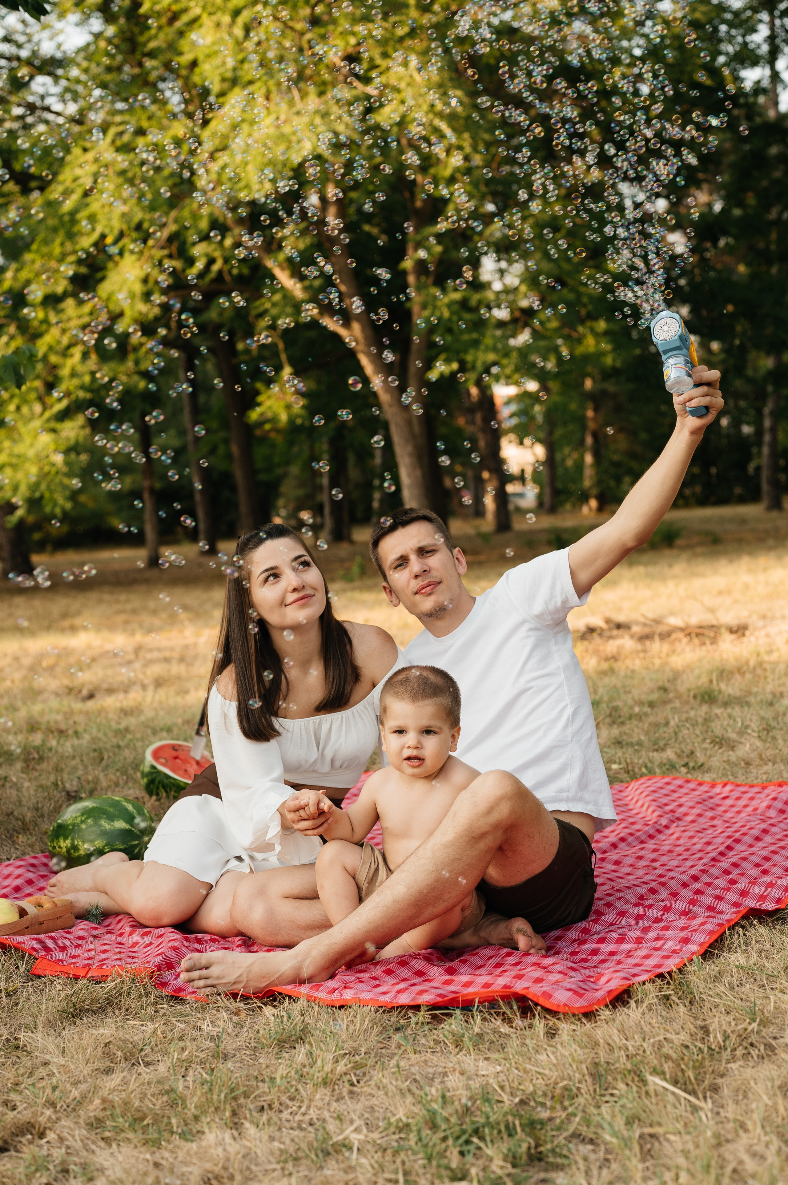 Летняя семейная фотосессия в парке. Свадебный и семейный фотограф в Краснодаре Алина Мельник