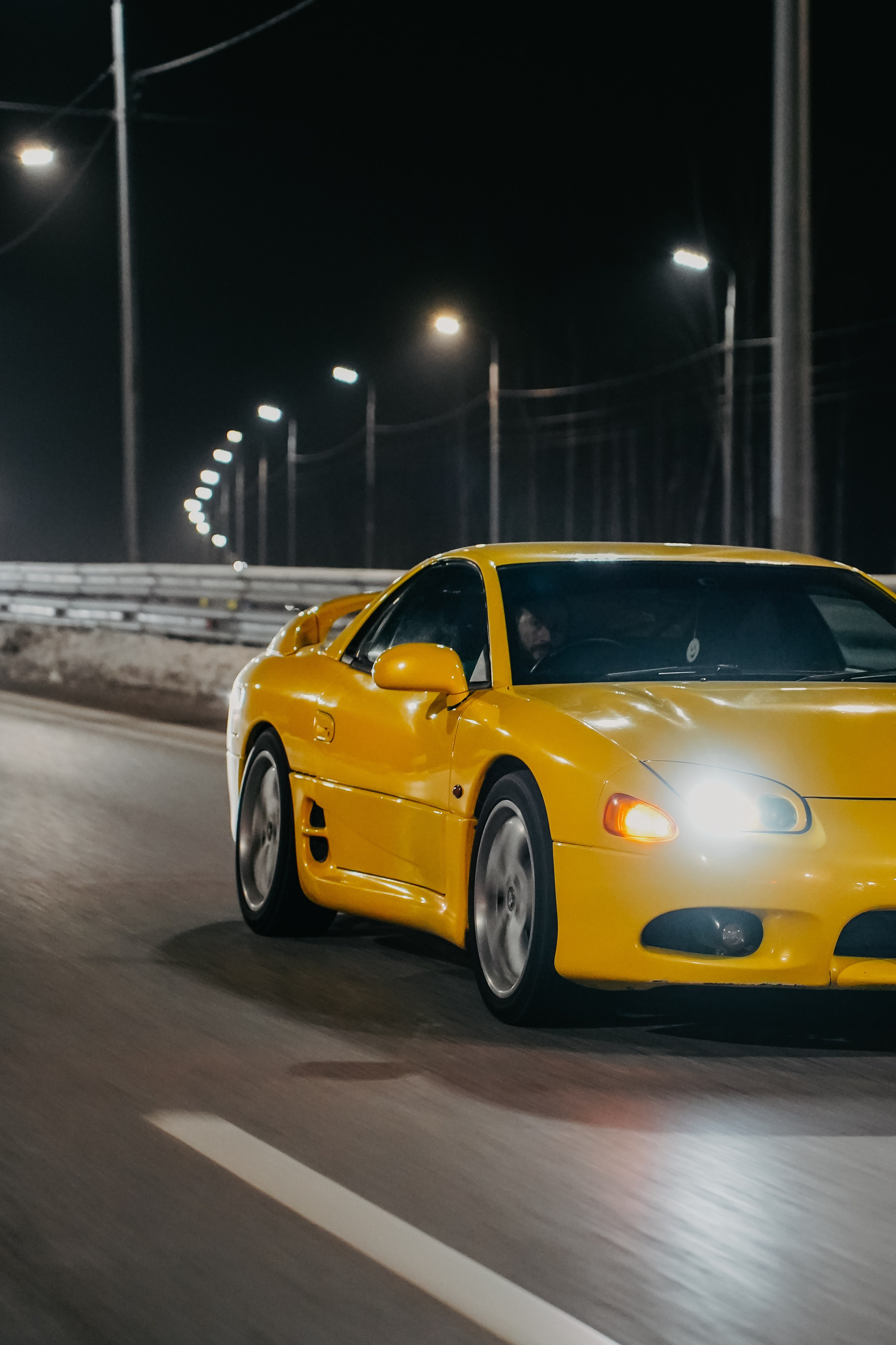 Mitsubishi GTO 25'. Фотограф, видеограф и пилот дрона на Байкале