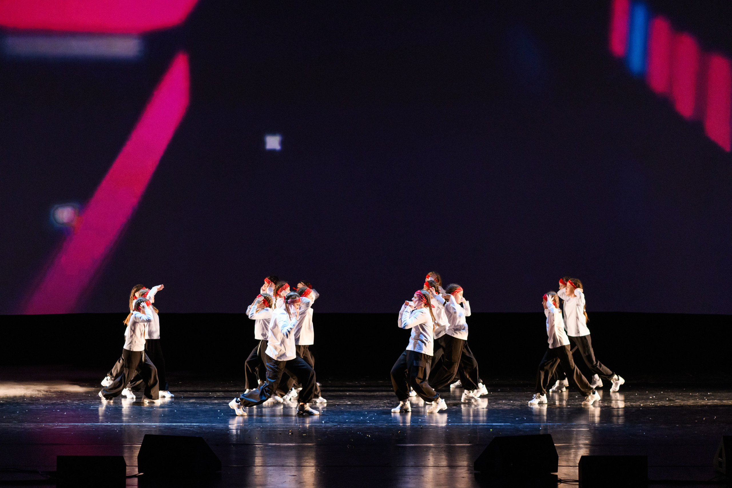 23 апреля, часть 2, БКЗ Октябрьский, г. Санкт-Петербург. Золотое яблочко