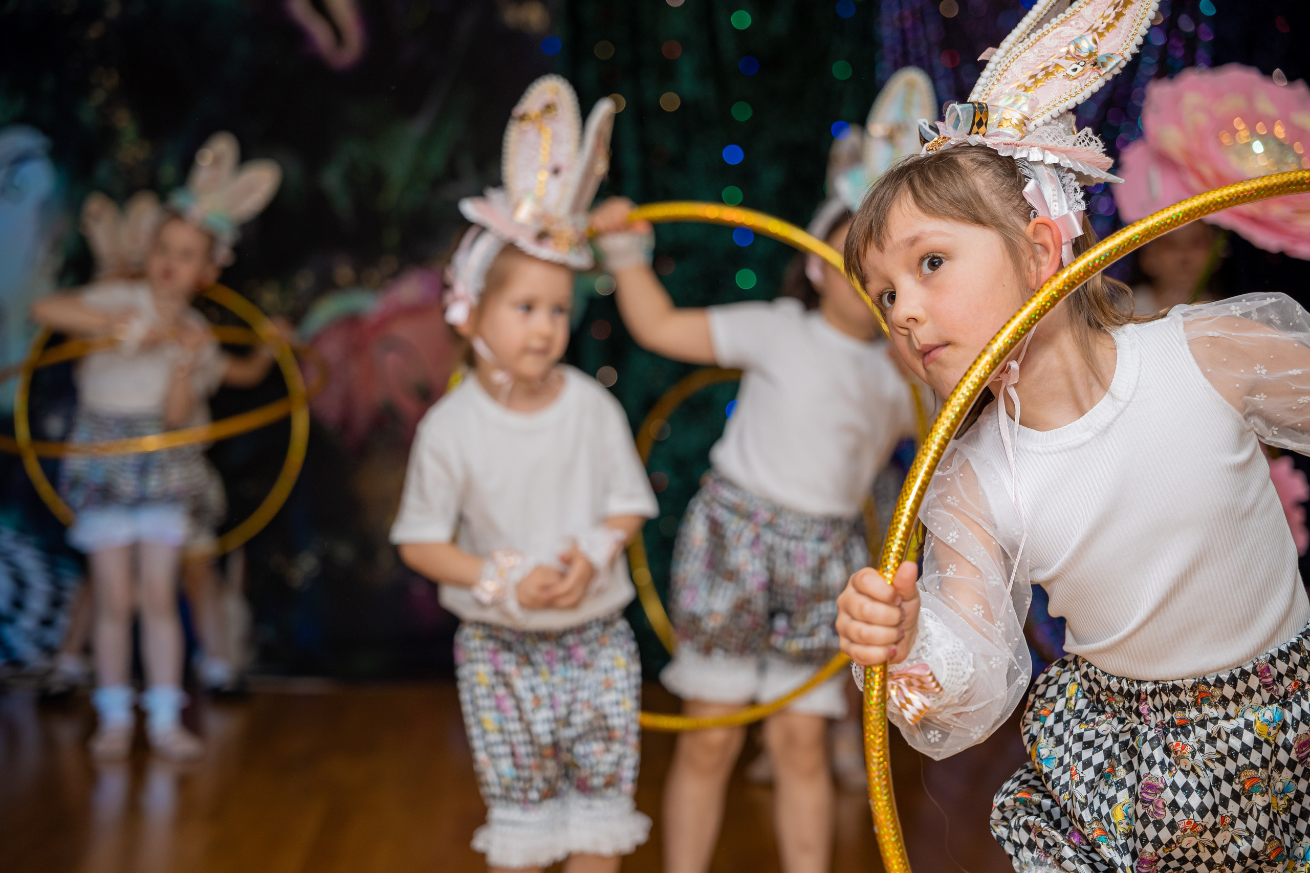 Фотосъемка детского выступления «Алиса в стране чудес». Ирина Носова - семейный и детский фотограф