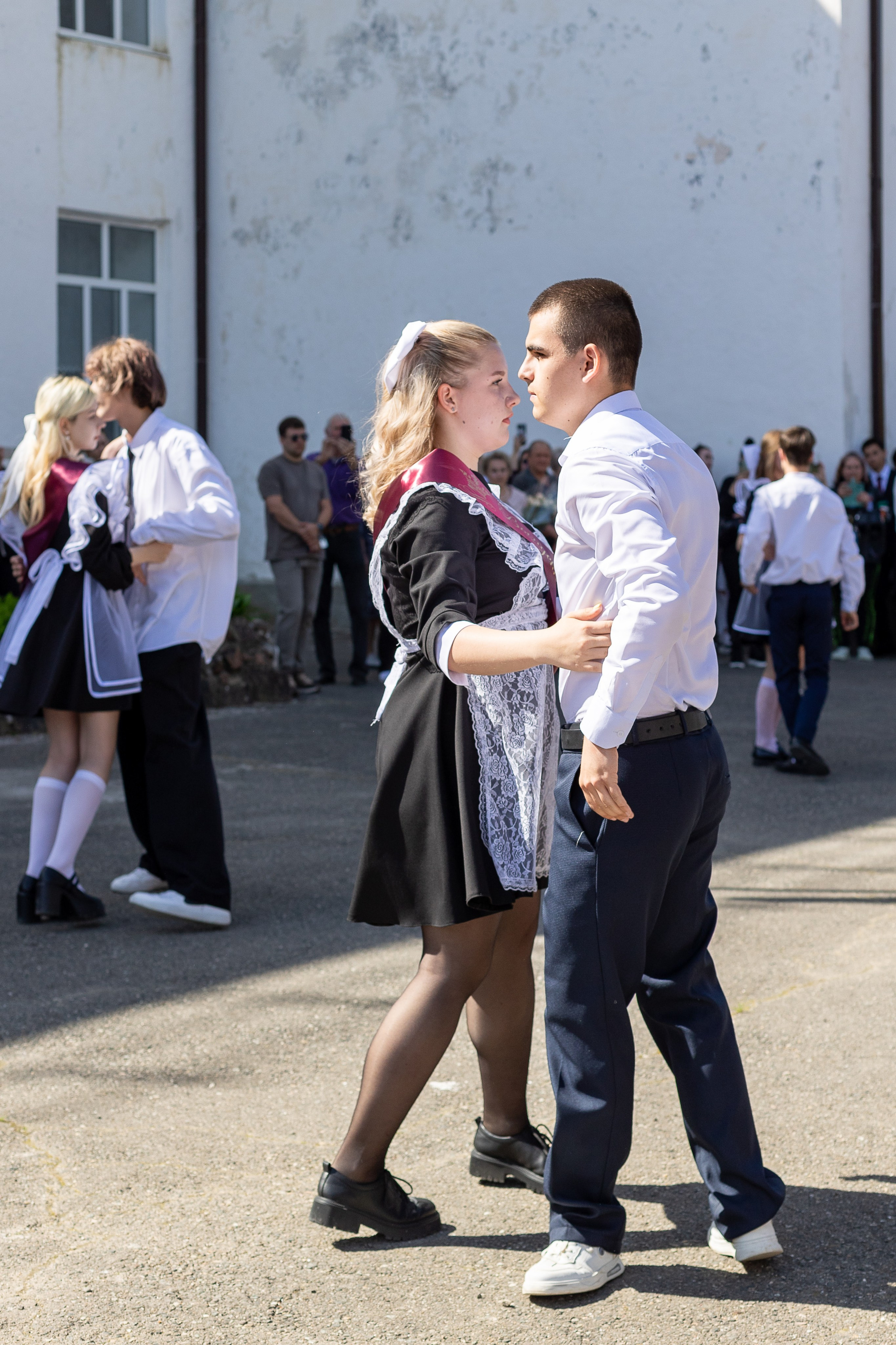 Последний звонок. Выпускные альбомы Майкоп, Краснодар Елена Золотарева