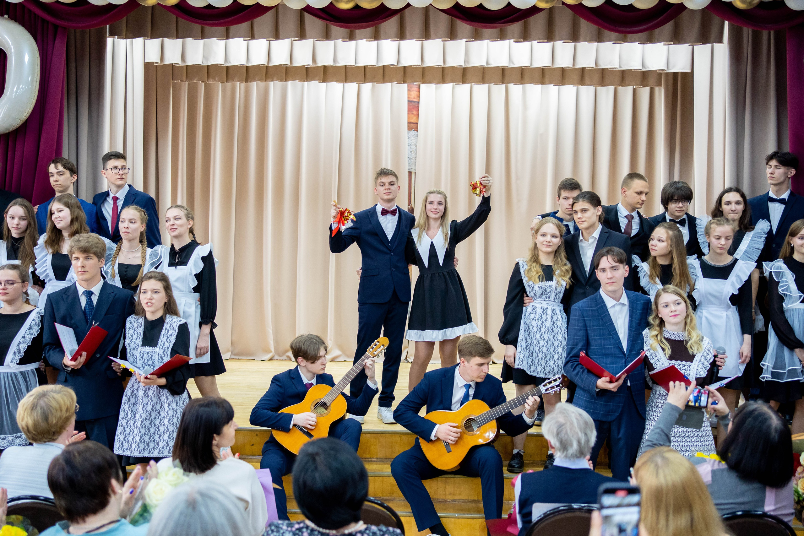 Последний звонок. Фотограф Казакова Анастасия