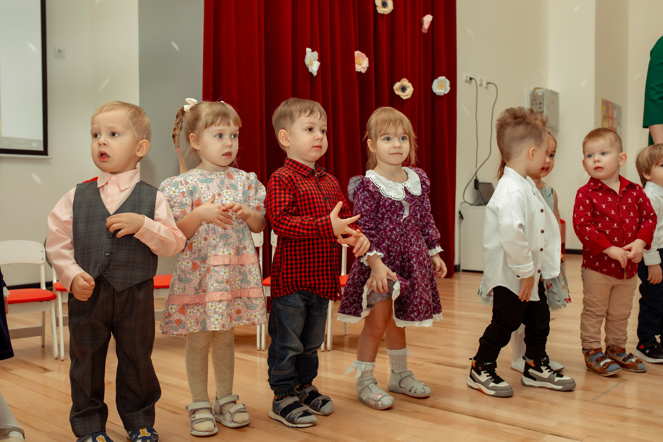 Праздник весны в детском саду. Семейный и детский фотограф в Москве Дорогова Екатерина