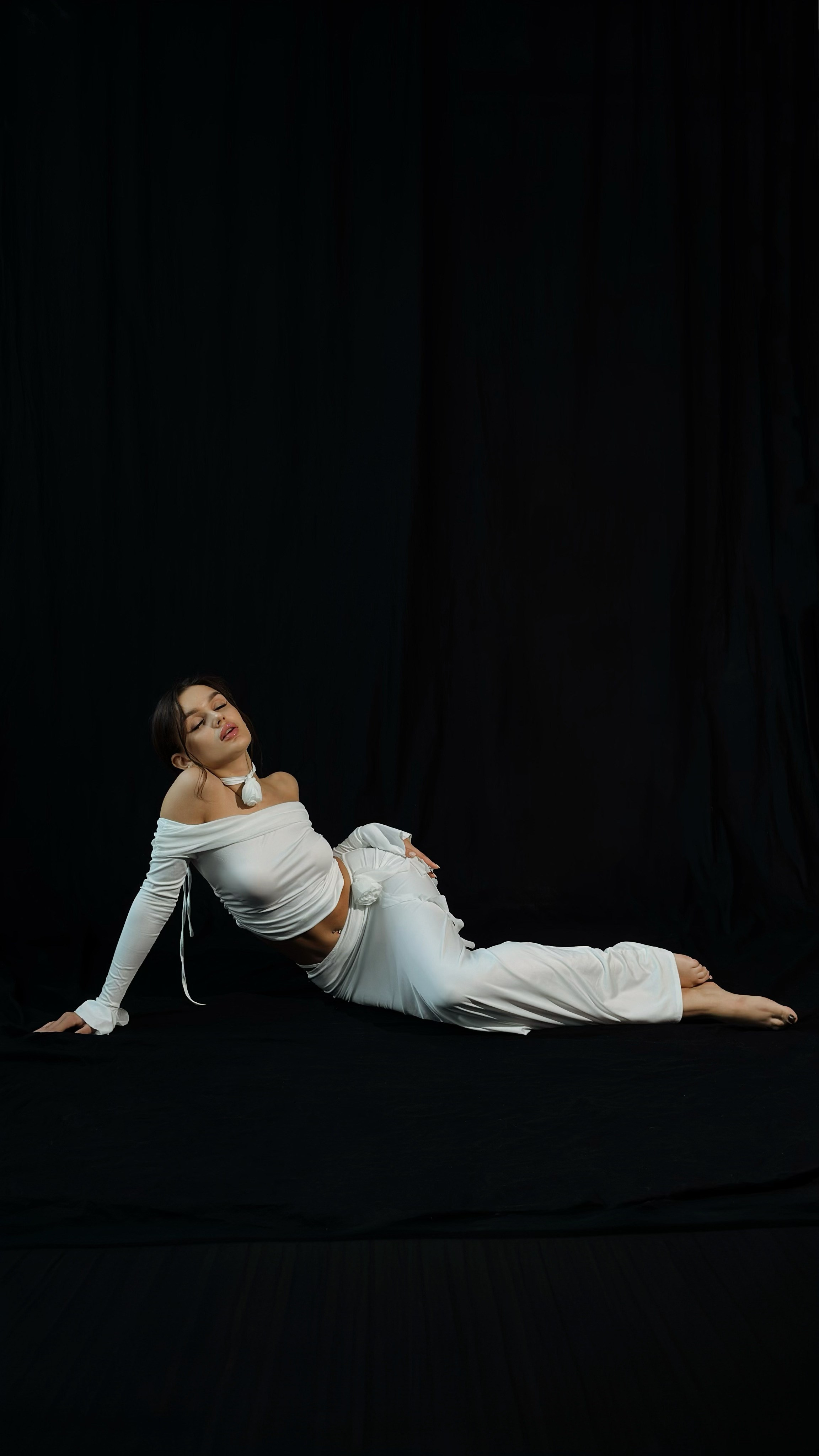 Съёмка в студии. Мобильный фотограф в Омске