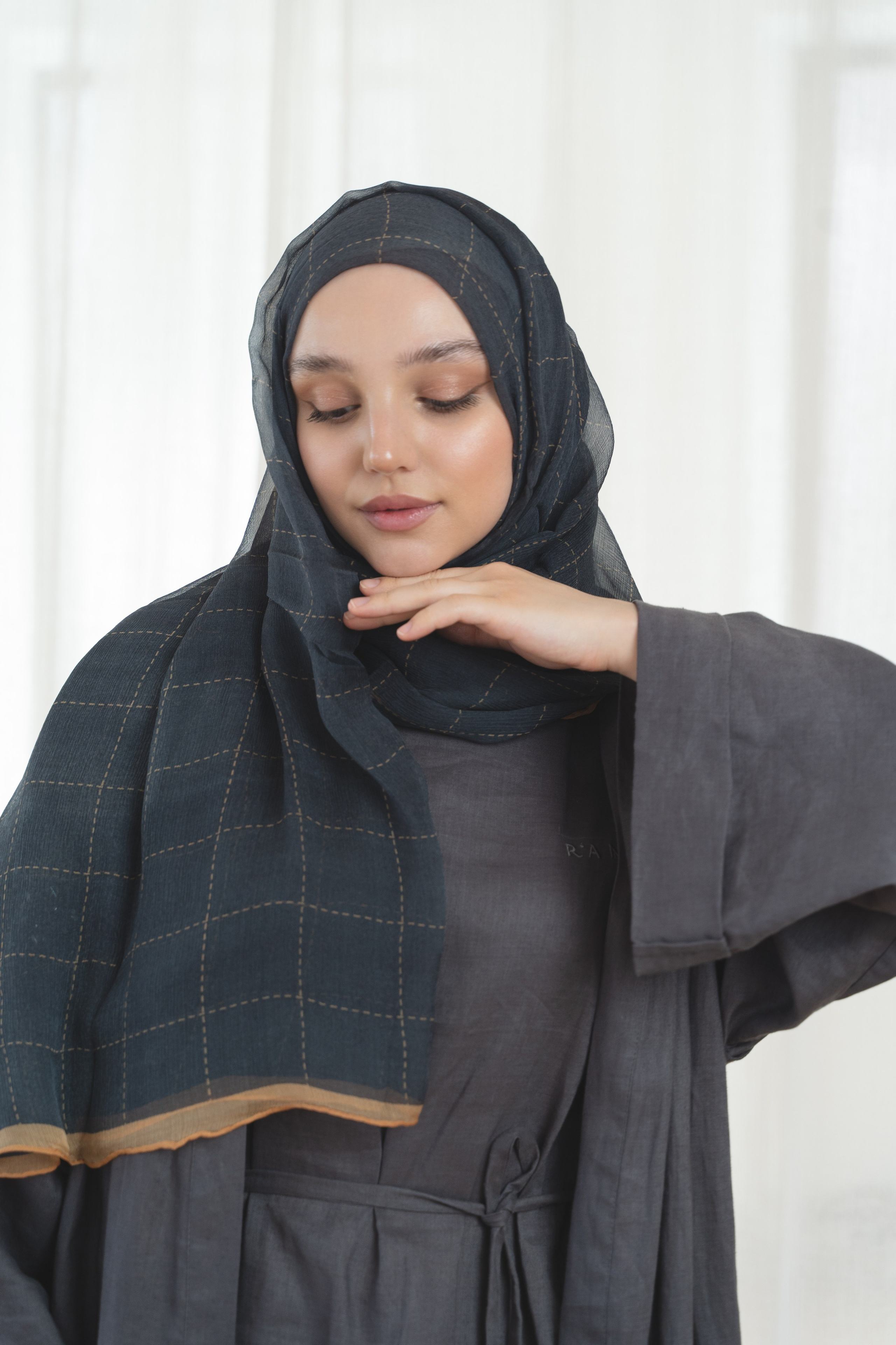 Escarfo. Амина Абасова — индивидуальный фотограф в Махачкале, Дагестан