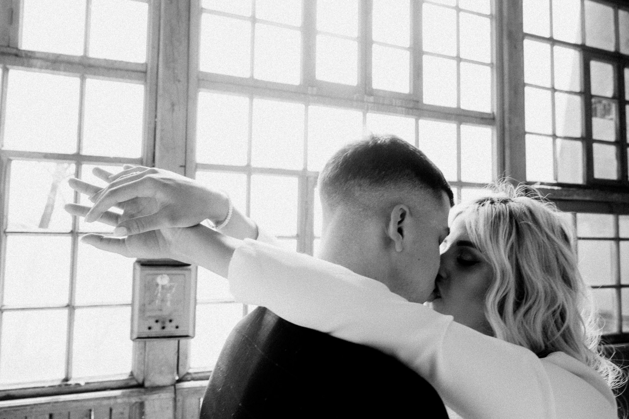 В легких тает дым. Свадебный фотограф в Астрахани и Москве