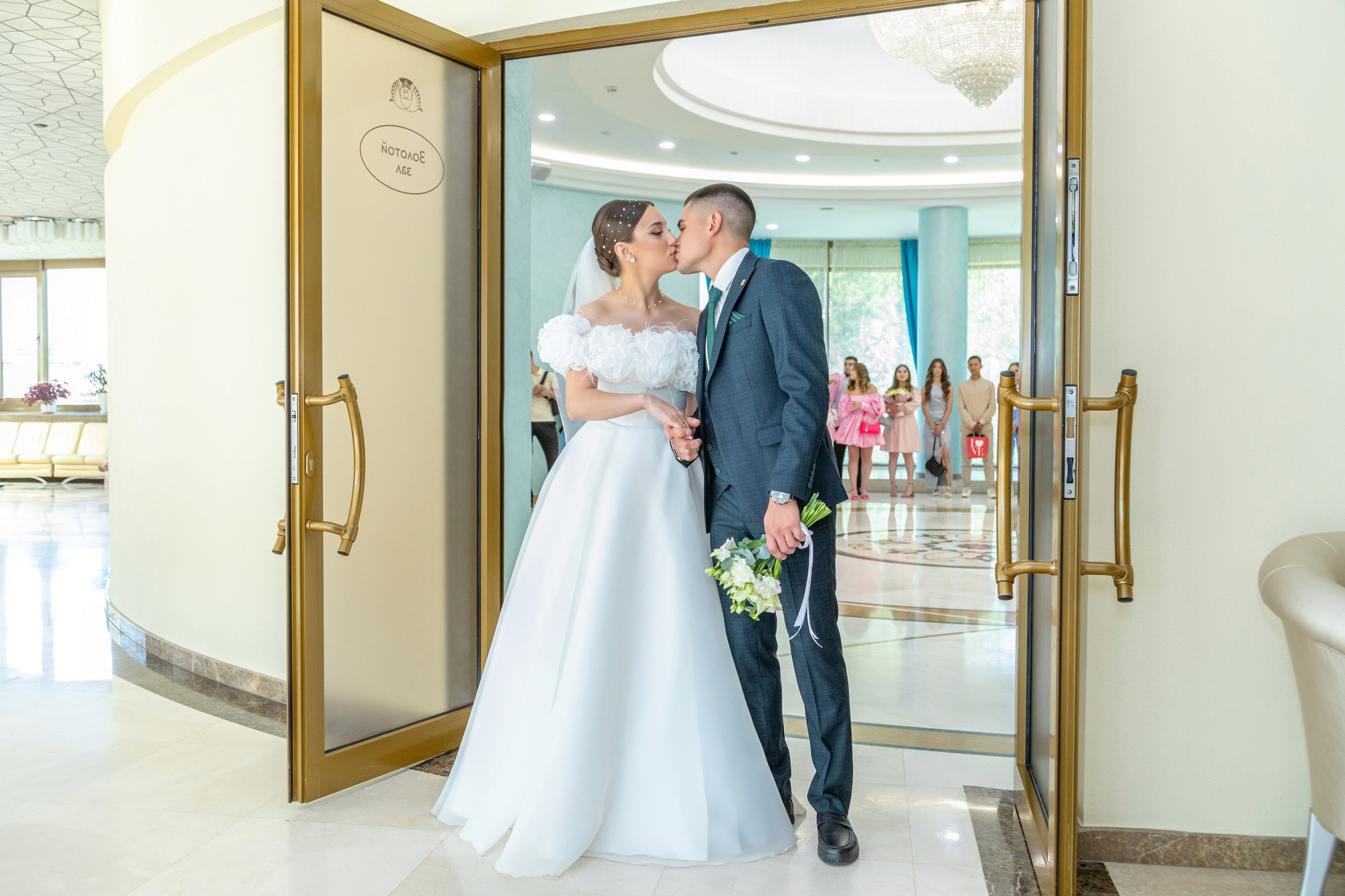 Свадебный фотограф Иркутск. Фотограф видеограф Иркутск фото видео студия Алексея Марамзина