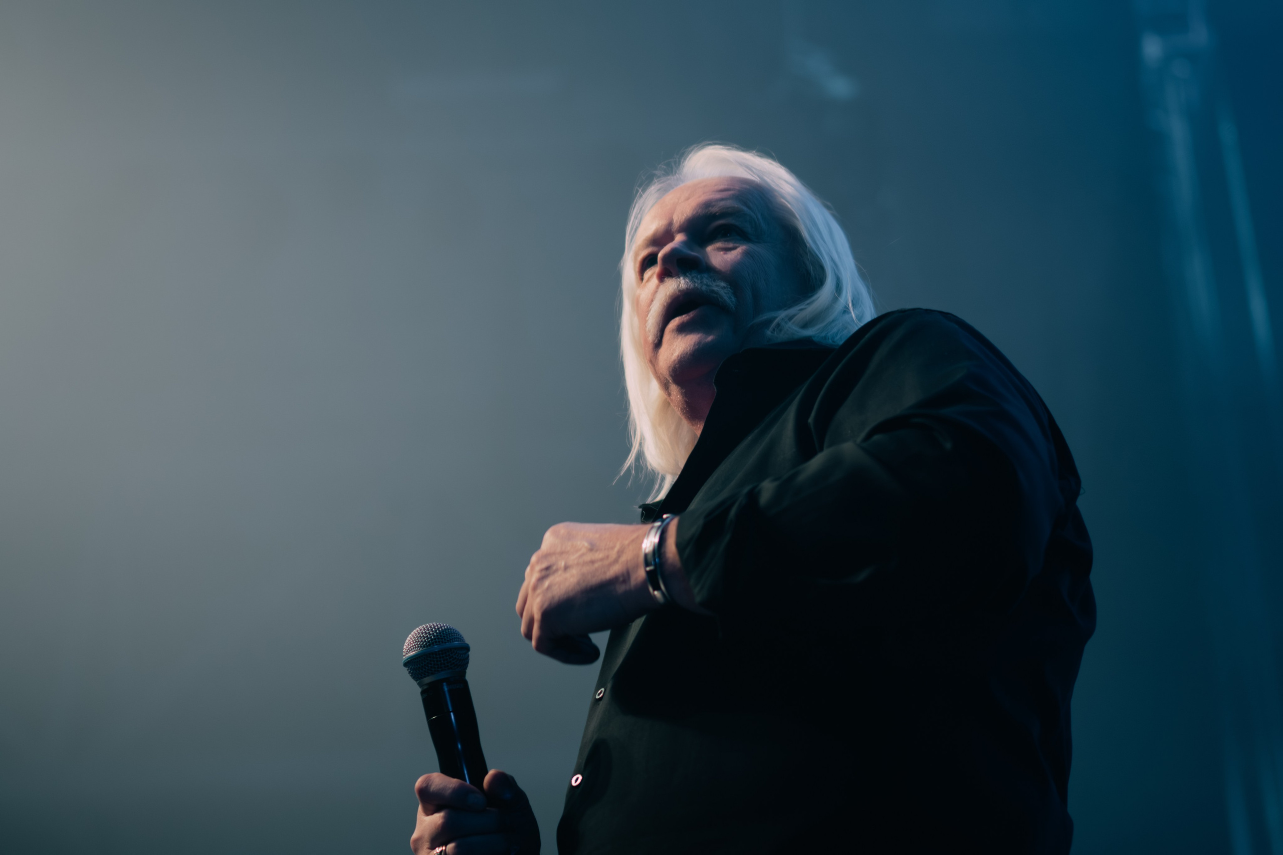 Дискотека 90-х. ОБЪЕКТИВно, он хорош | фото- и видеосъёмка в Брянске | Миша Напреенко