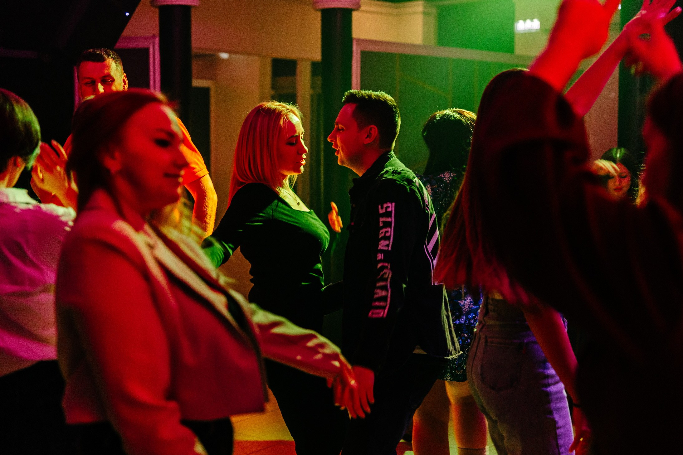 8 марта в лаунж-баре Major 2024. Свадебный, семейный и детский фотограф в Калининграде Елена Кравцова