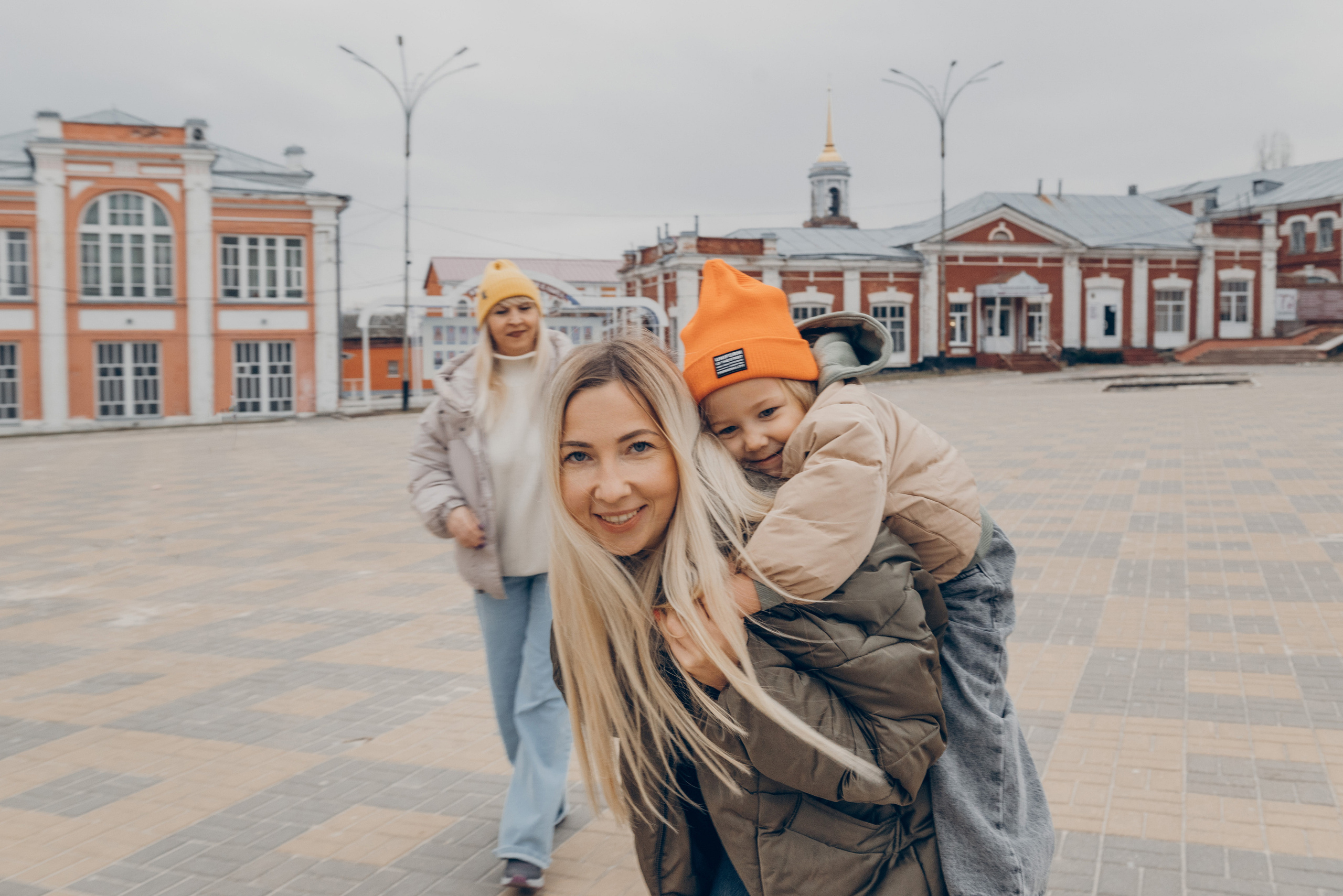 Мама, дочка и внучка. Свадебные и семейные съемки Сергей и Юлия Пушкаревы