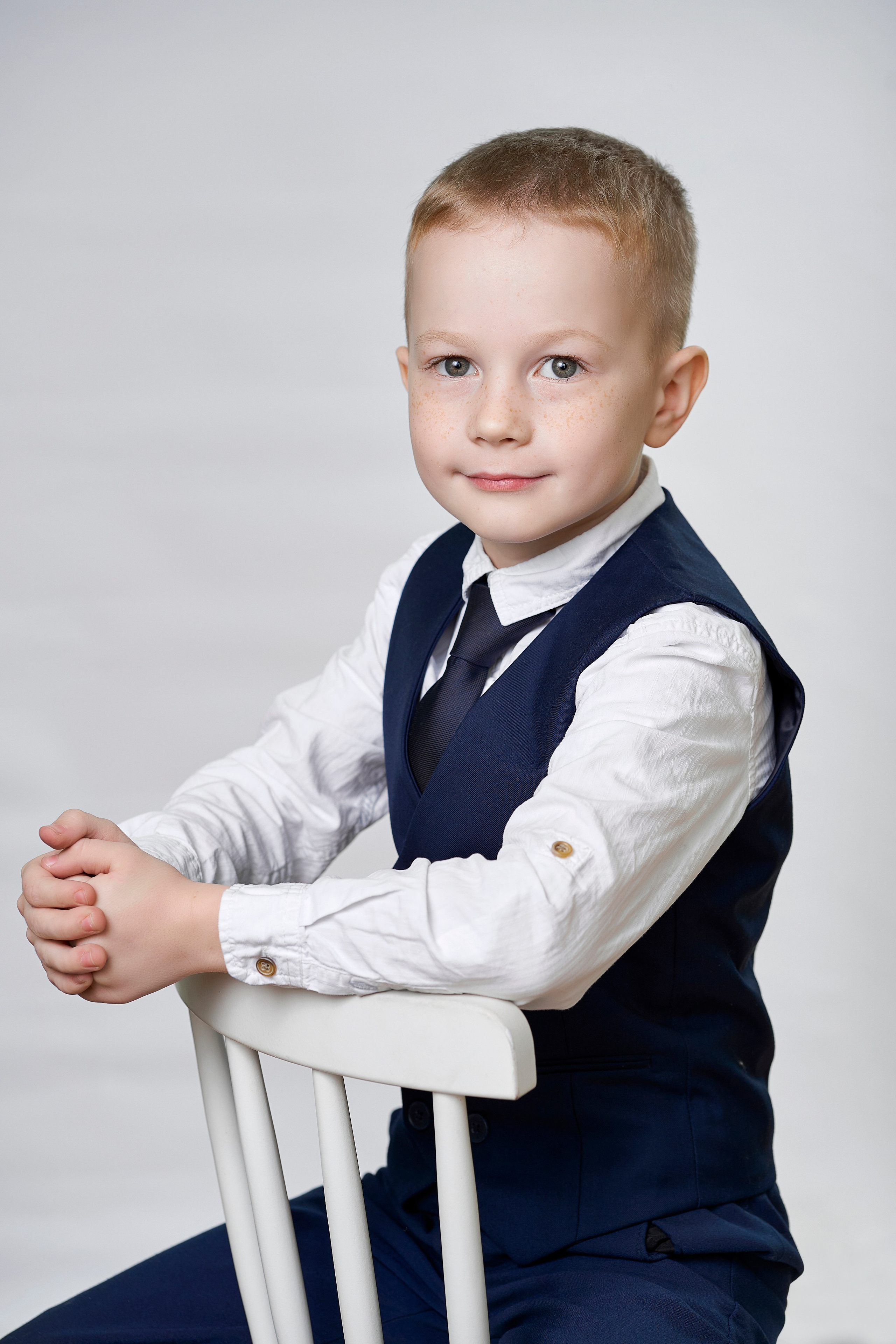 На фотофоне. Выпускные альбомы в Екатеринбурге, от Анастасии Саловой