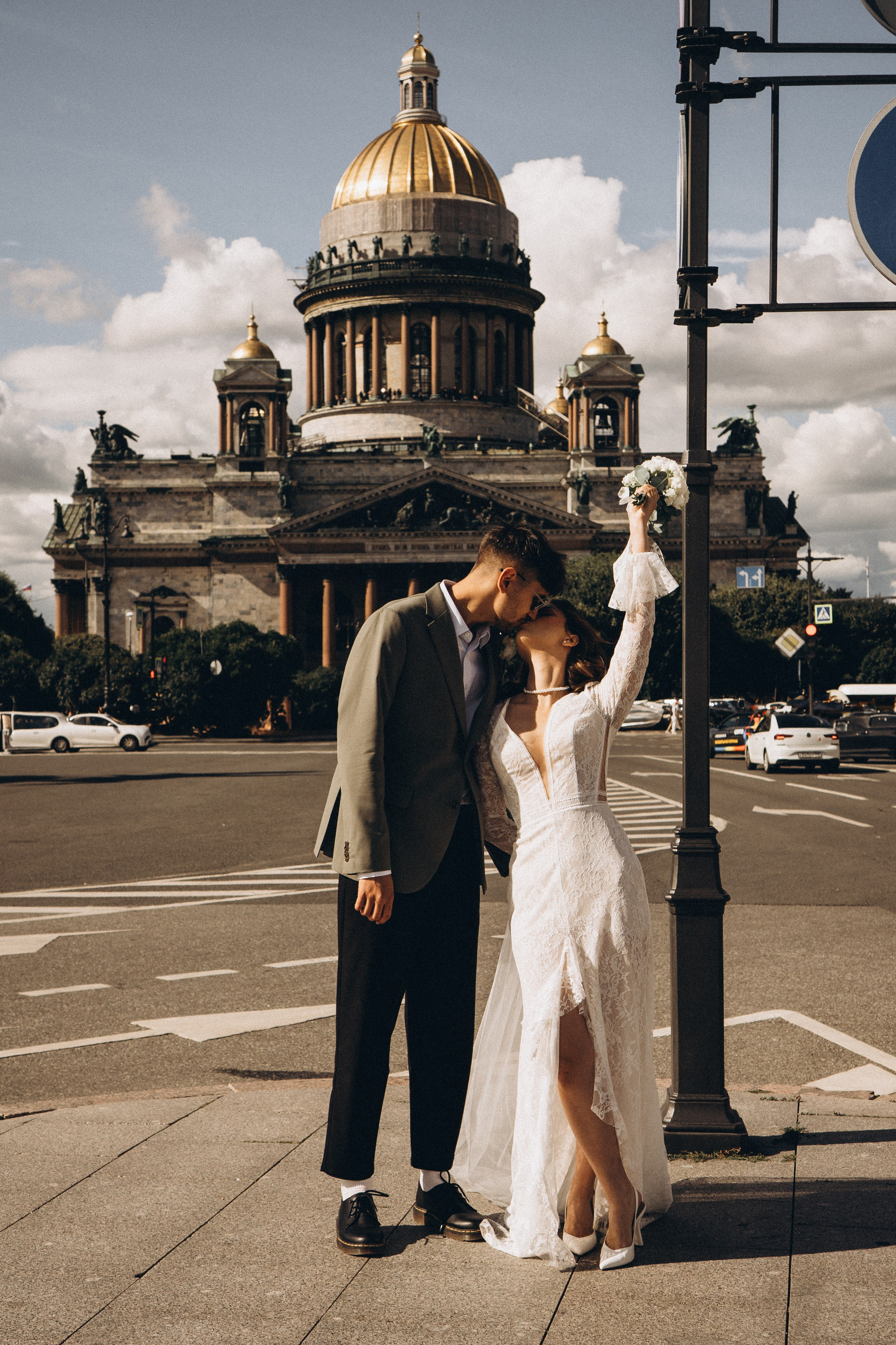 СВАДЕБНАЯ ПРОГУЛКА ВОЗЕ ИСАИКЕВСКОГО СОБОРА АСТОРИИ И ЗАКОНОДАЛЕТНОГО СОБРАНИЯ. Профессиональный фотограф, Санкт-Петербург — Виктория Богомолова