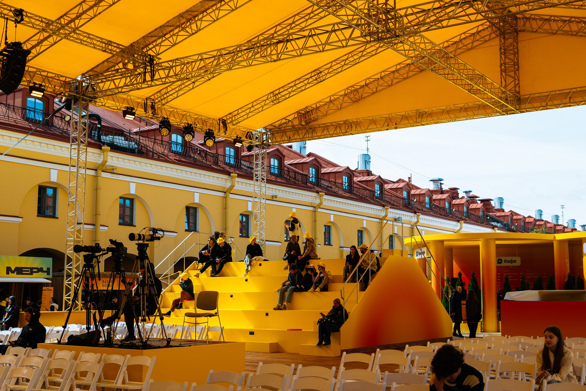 Т-Двор. День науки и образования. Июнь 25. Репортажный фотограф в Санкт-Петербурге Анастасия Клёпова