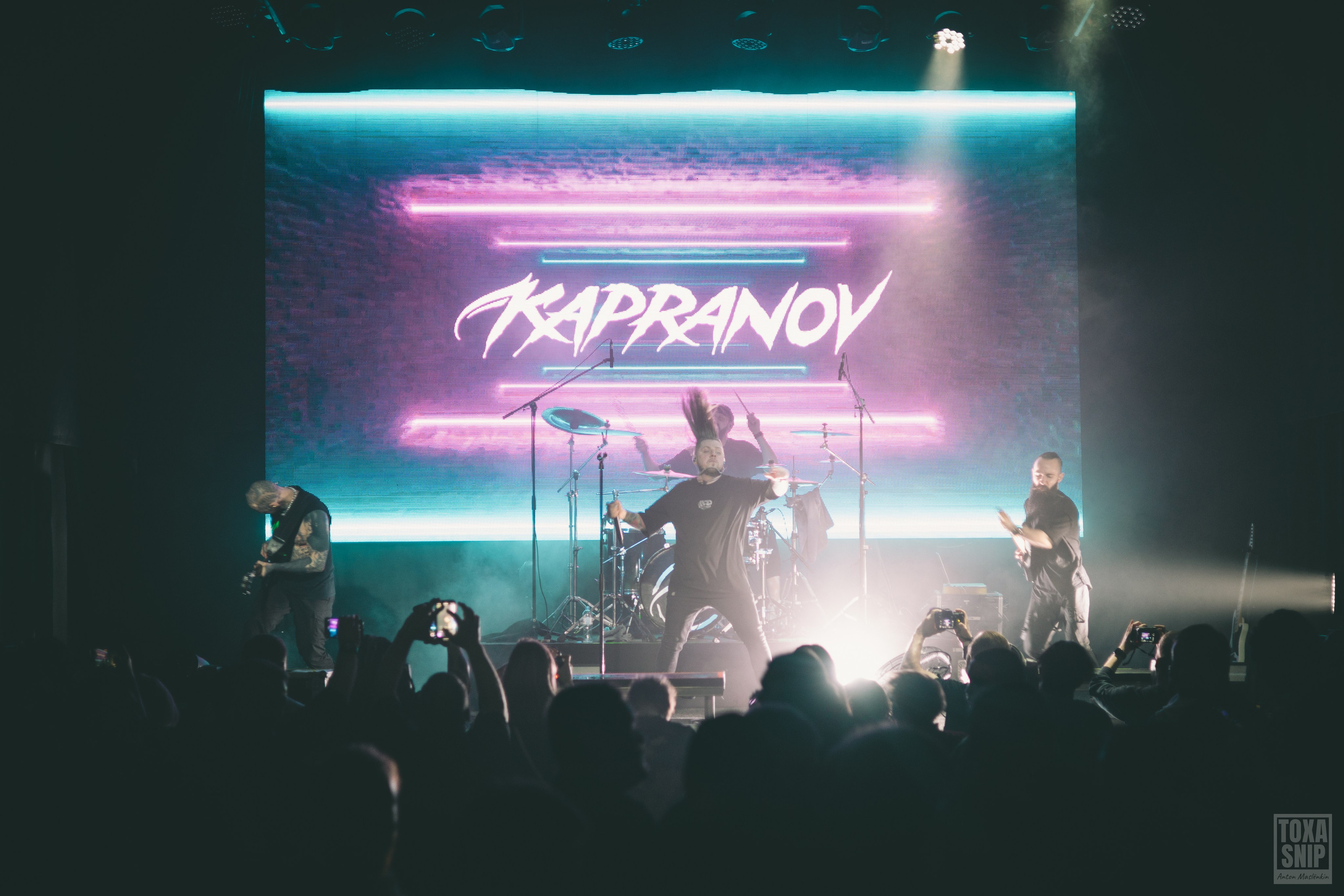 Концерт группы KAPRANOV в Москве (04.04.2025). Toxasnip Photo | Anton Maslenkin