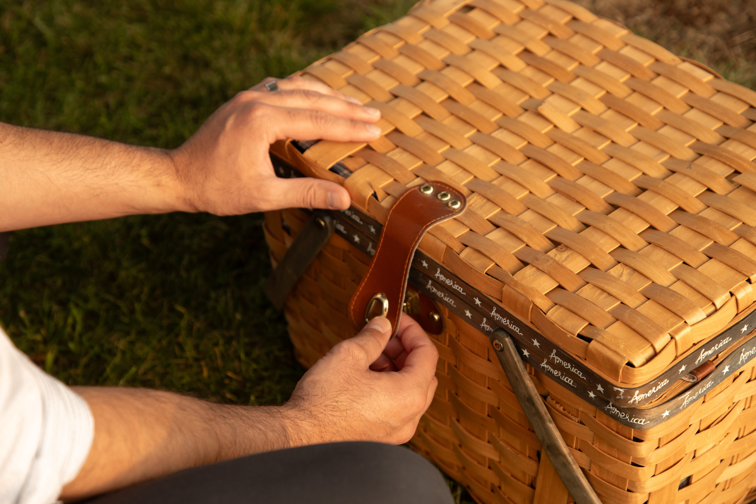 Love Story. Family photographer in Eastern Pennsylvania, Inna Nairn