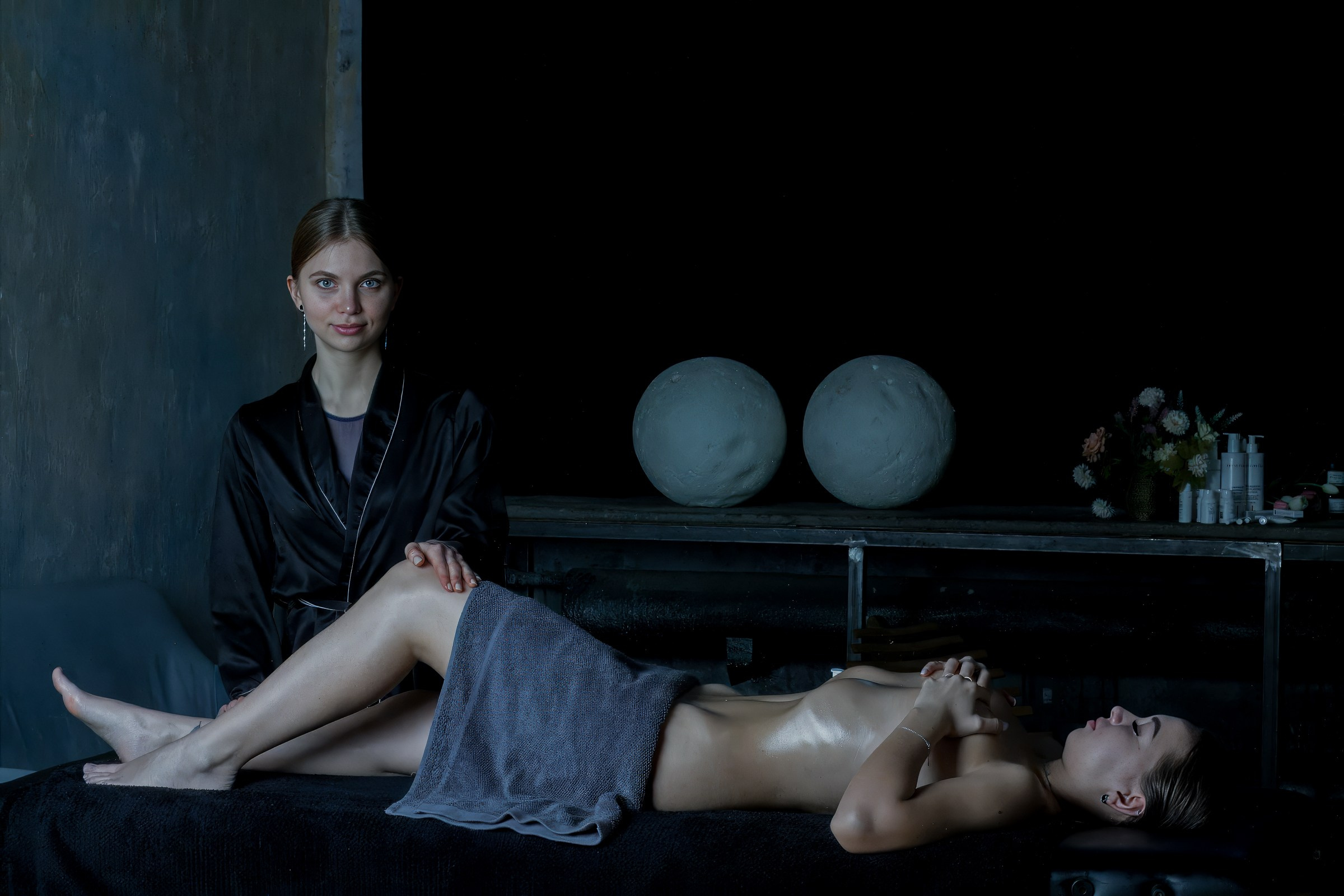 Полина и Вика. Бунгало в Москве.Аренда Бунгало в Мск